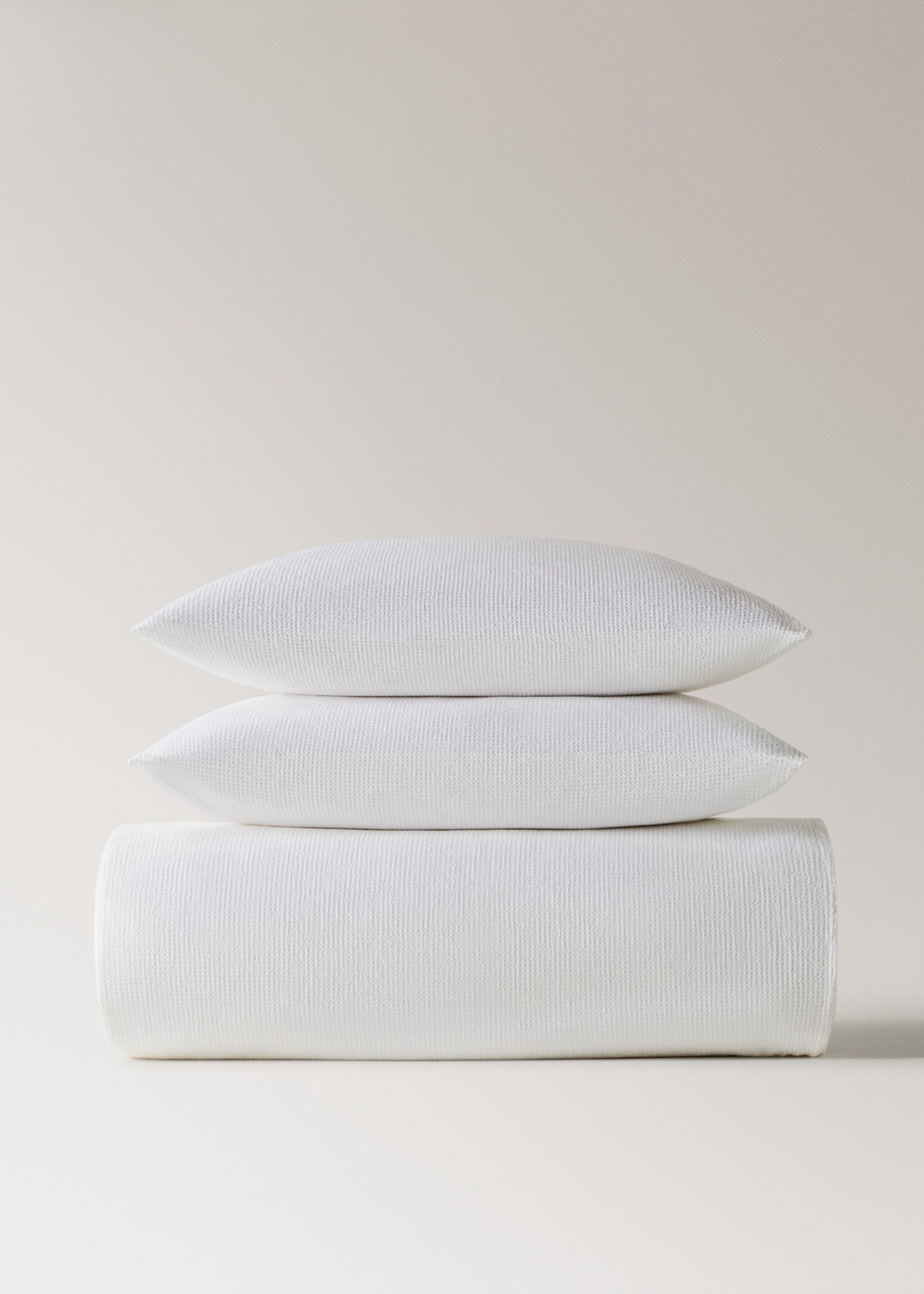 Cotton garment-dyed mini-waffle duvet cover for 150/160 cm bed - Details of the article 4, Off White. Ref: 27063719-00.