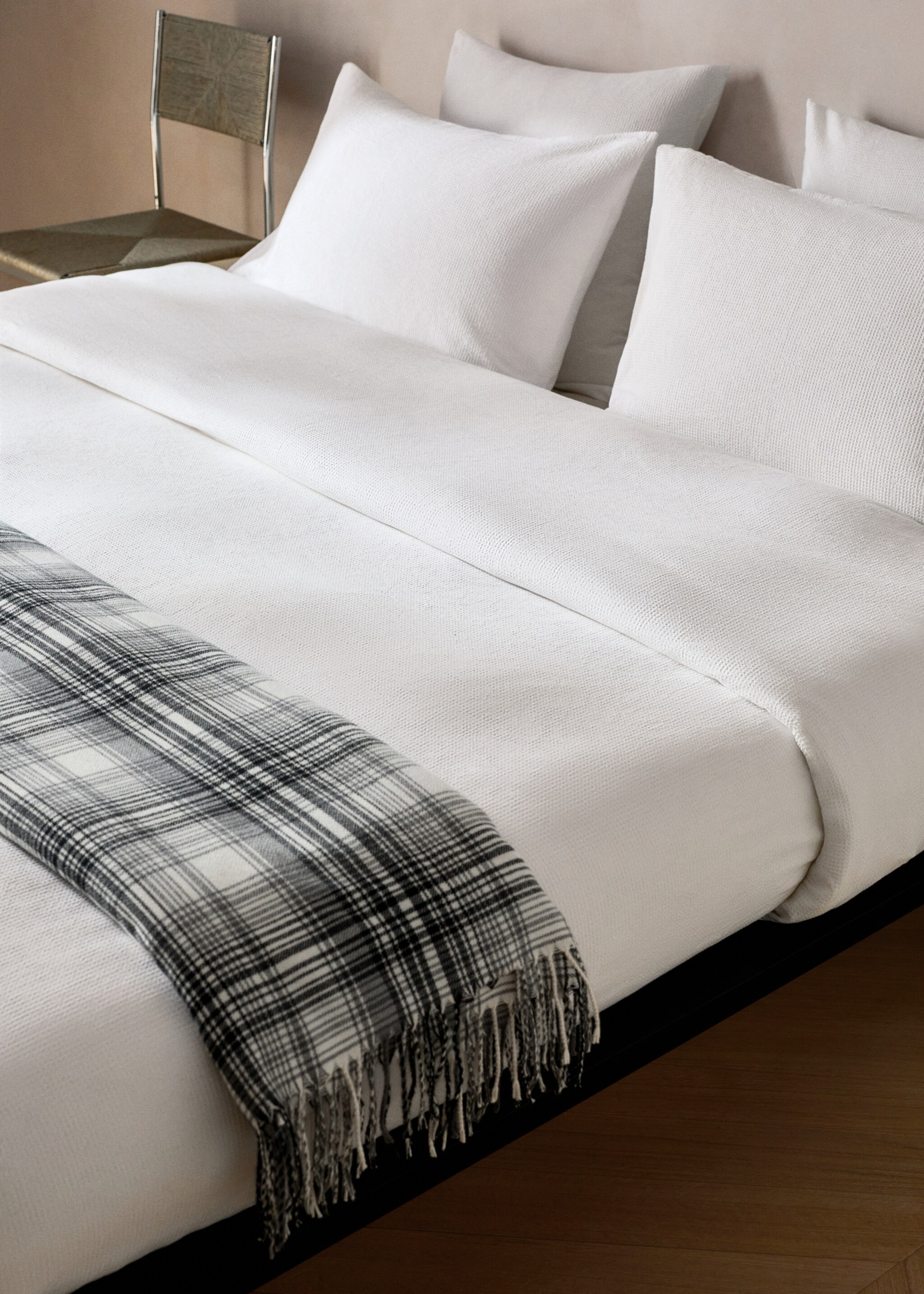 Cotton garment-dyed mini-waffle duvet cover for 150/160 cm bed - Details of the article 7, Off White. Ref: 27063719-00.