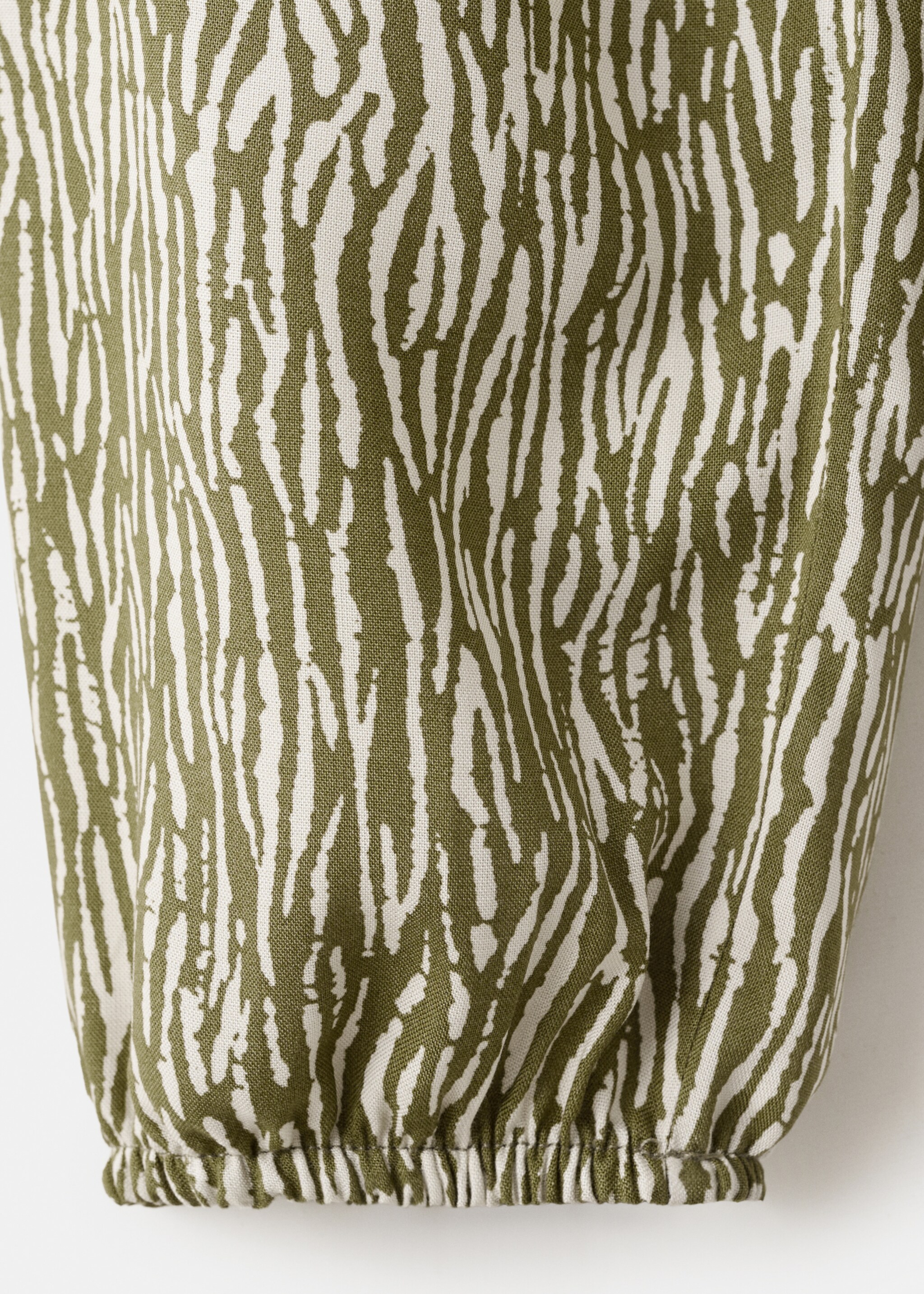 Blouse froncée cut-out - Détail de l'article 0, Kaki. Ref: 27063732-00.