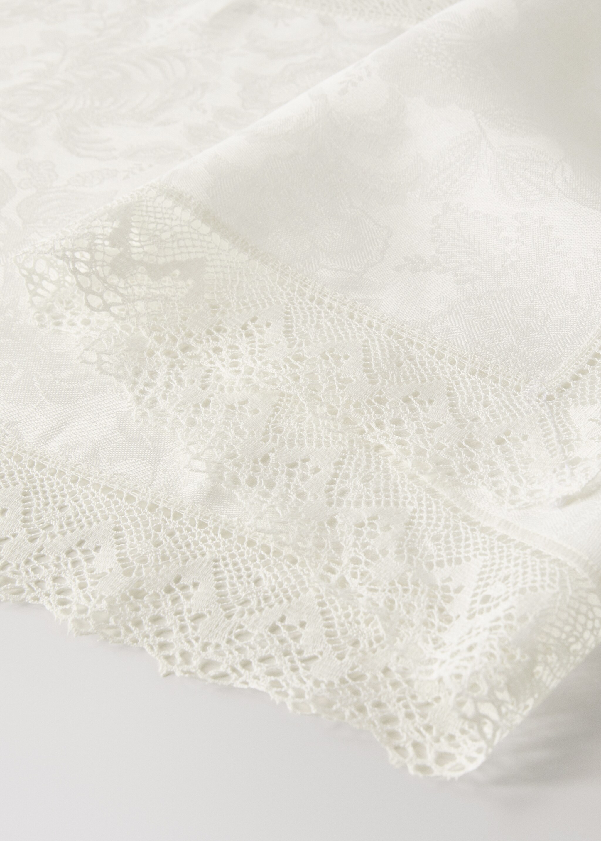 Jacquard linen lace floral table runner - Details of the article 1, Off White. Ref: 27063742-00.