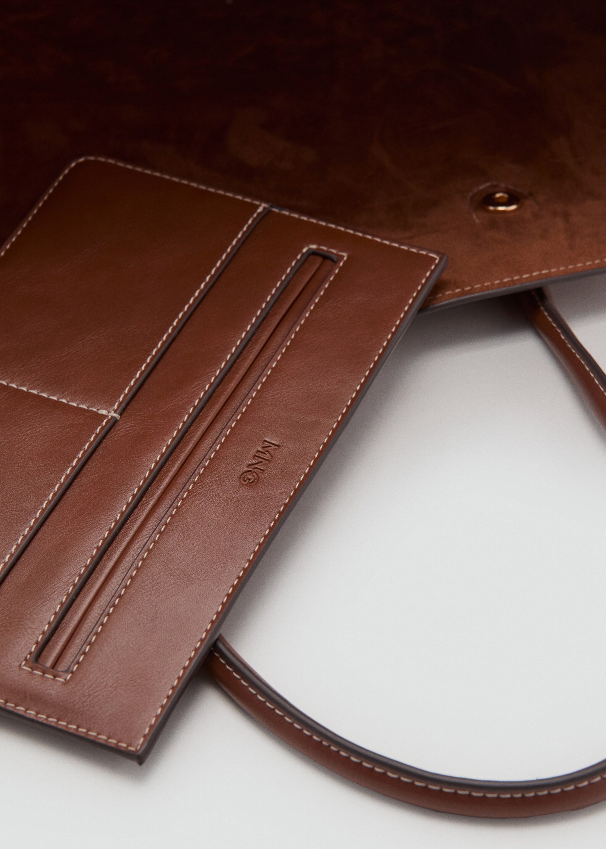 Shopper bag with double handle - Details of the article 4, Leather. Ref: 27064048-00.