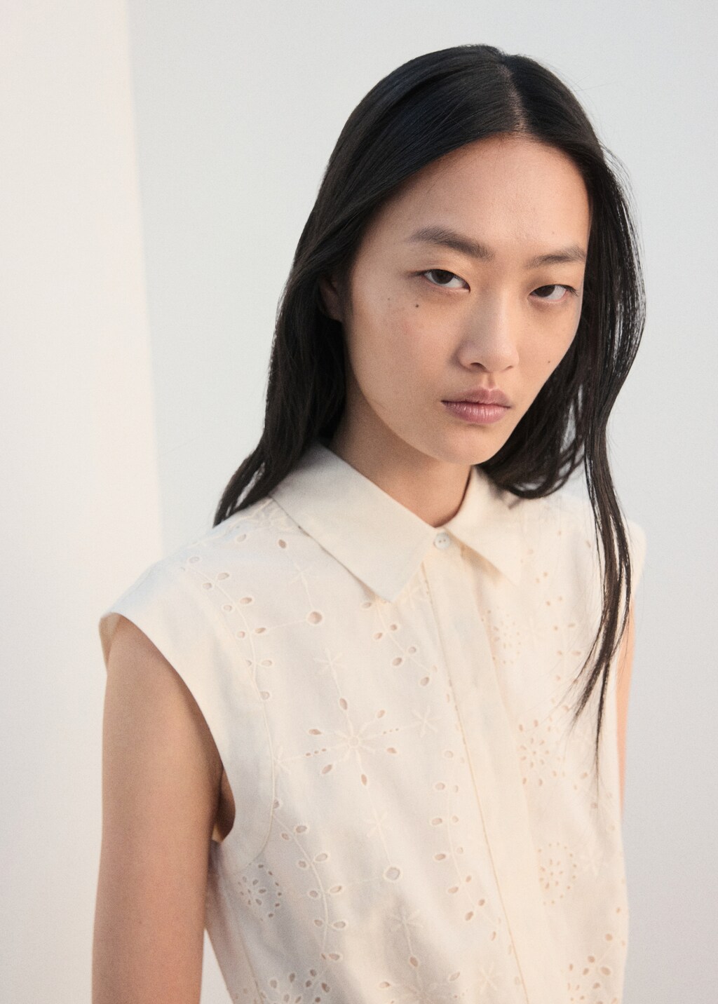 Embroidered cutwork romper - image 4