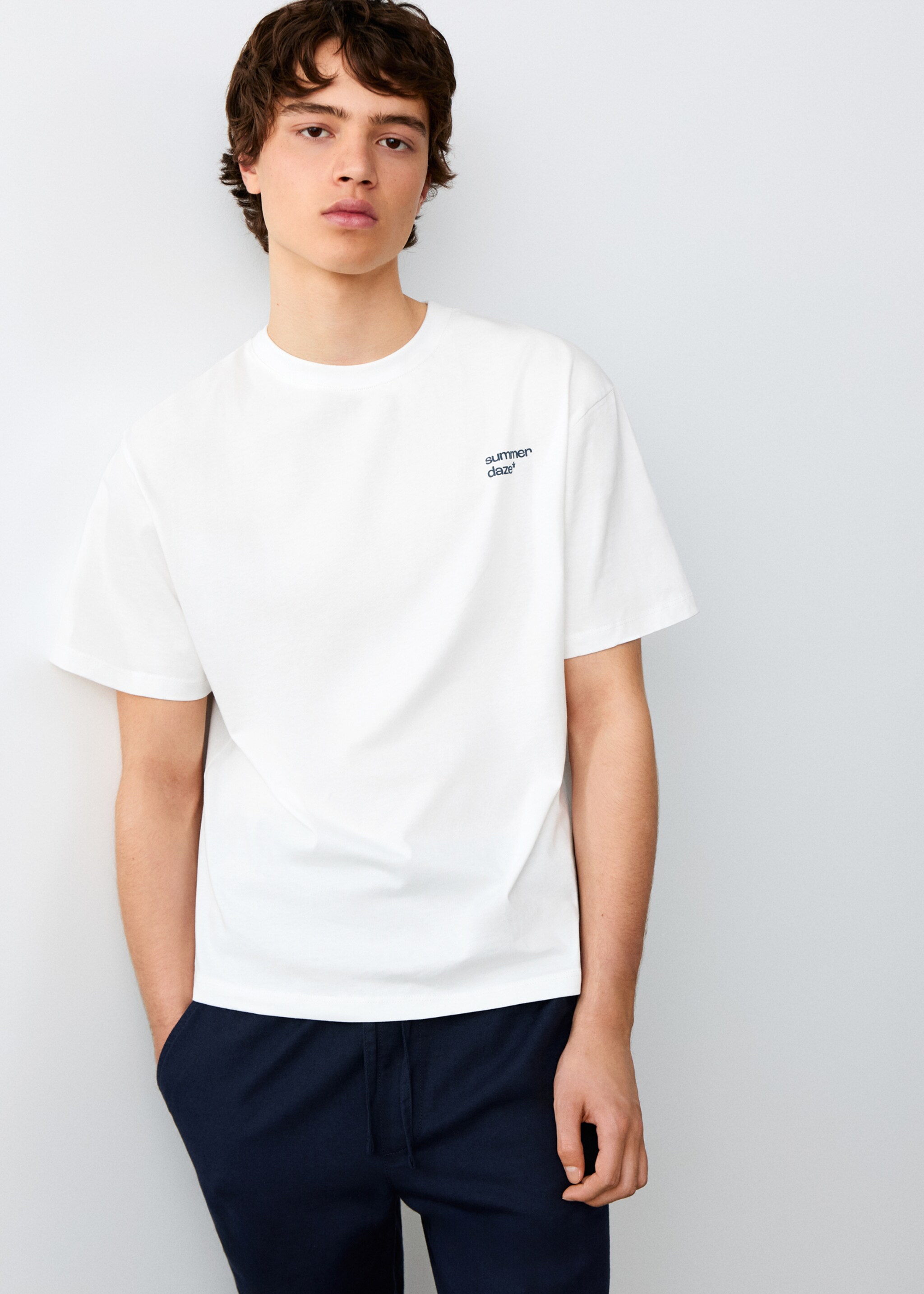 T-shirt imprimé manches courtes - Plan moyen, Blanc cassé. Ref: 27064050-00.