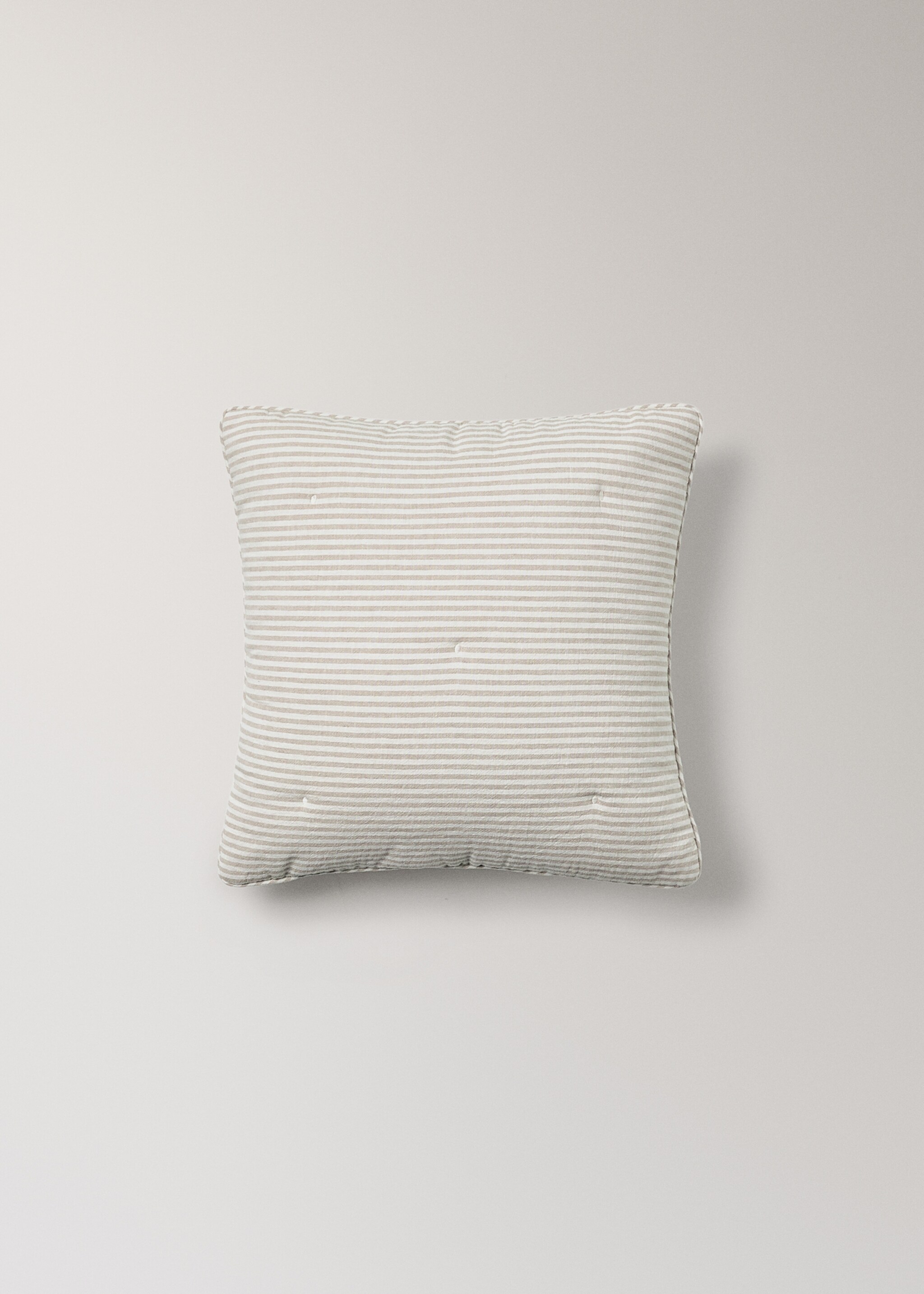 Children's cushion cover in cotton-linen stripes 40x40cm - Article without model, Sand. Ref: 27064055-00.