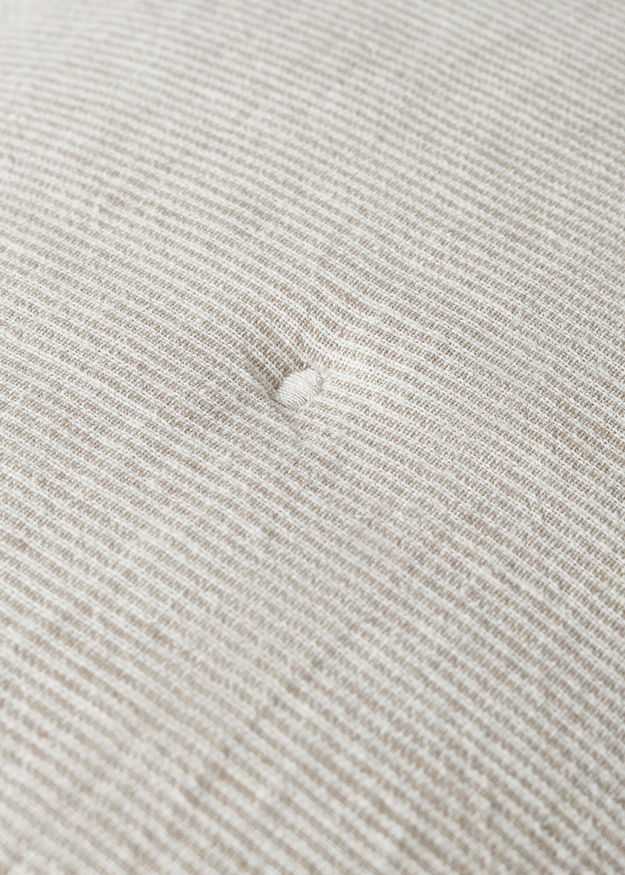 Children's cushion cover in cotton-linen with stripes 30x40cm - Details of the article 3, Sand. Ref: 27064056-00.