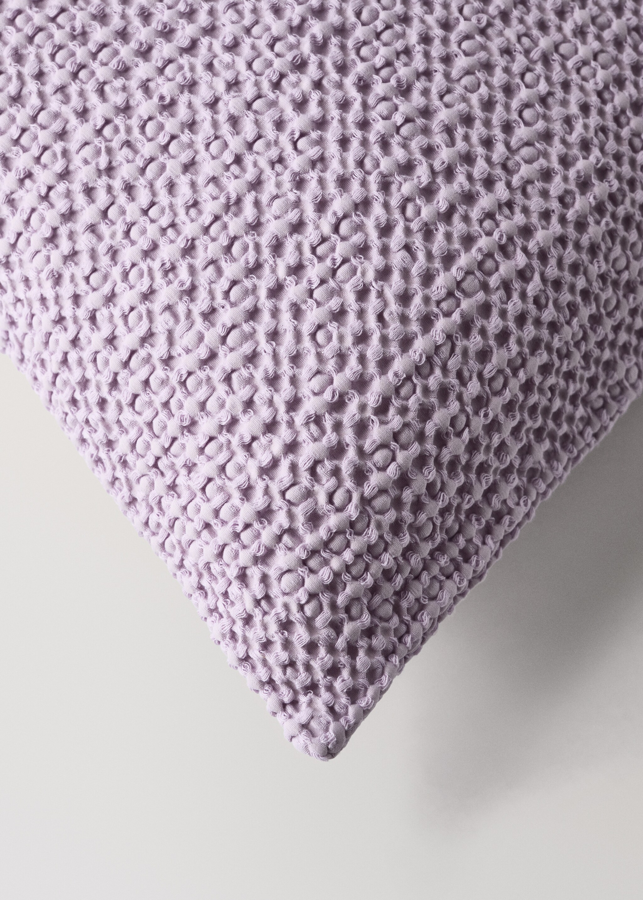 Children’s waffle-cotton garment-dyed cushion cover  40x40cm - Details of the article 1, Light/Pastel Purple. Ref: 27064076-00.