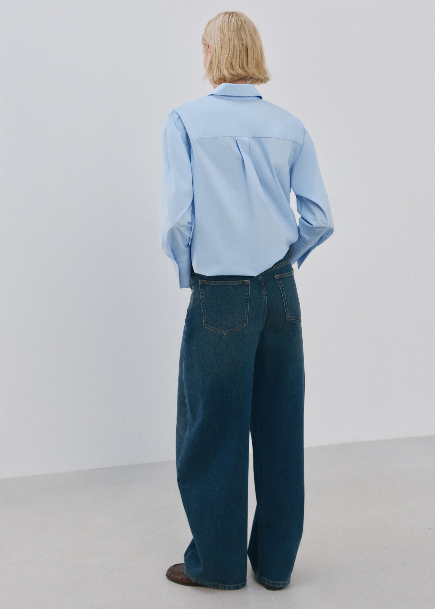 Camisa bordada às flores - Verso do artigo