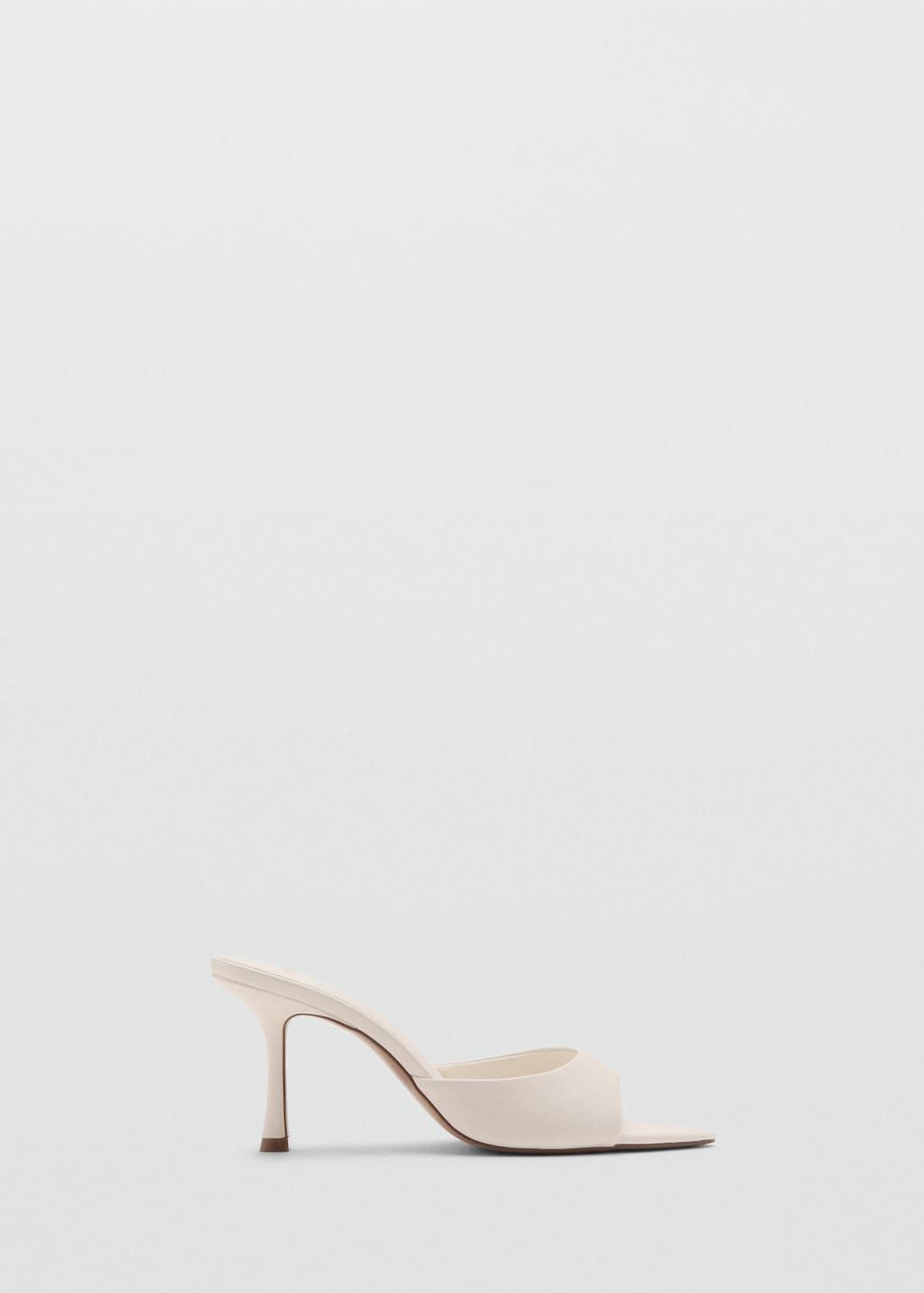 Pointed-heel sandals - image 4