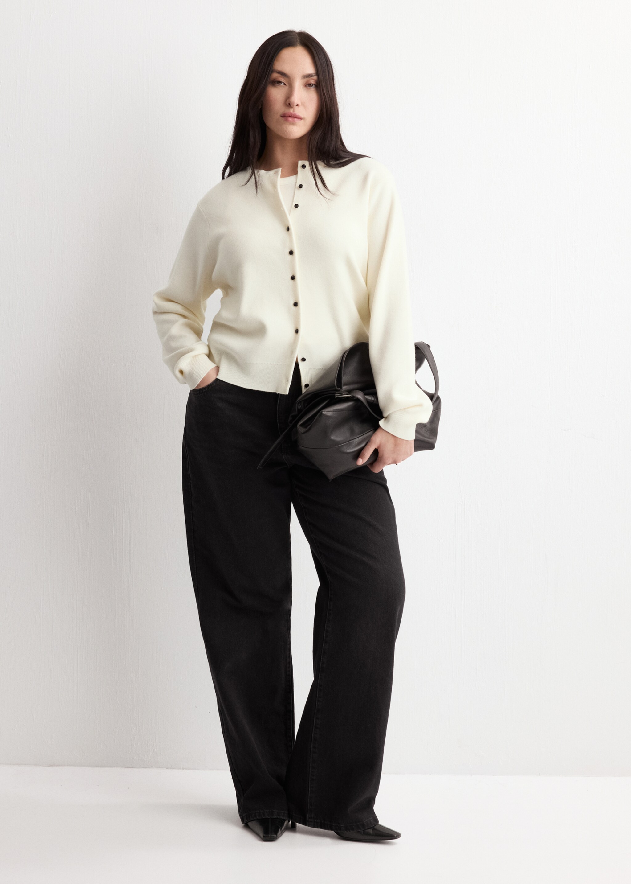 Knitted button cardigan - Details of the article 3, Ecru. Ref: 27064084-00.