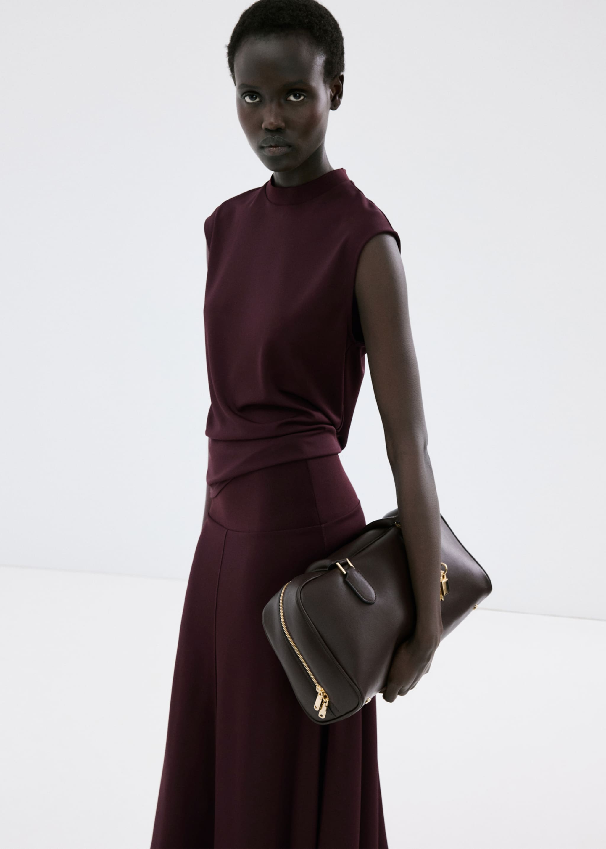 Top en maille fine col perkins - Plan moyen, Lie de vin. Ref: 27064085-00.