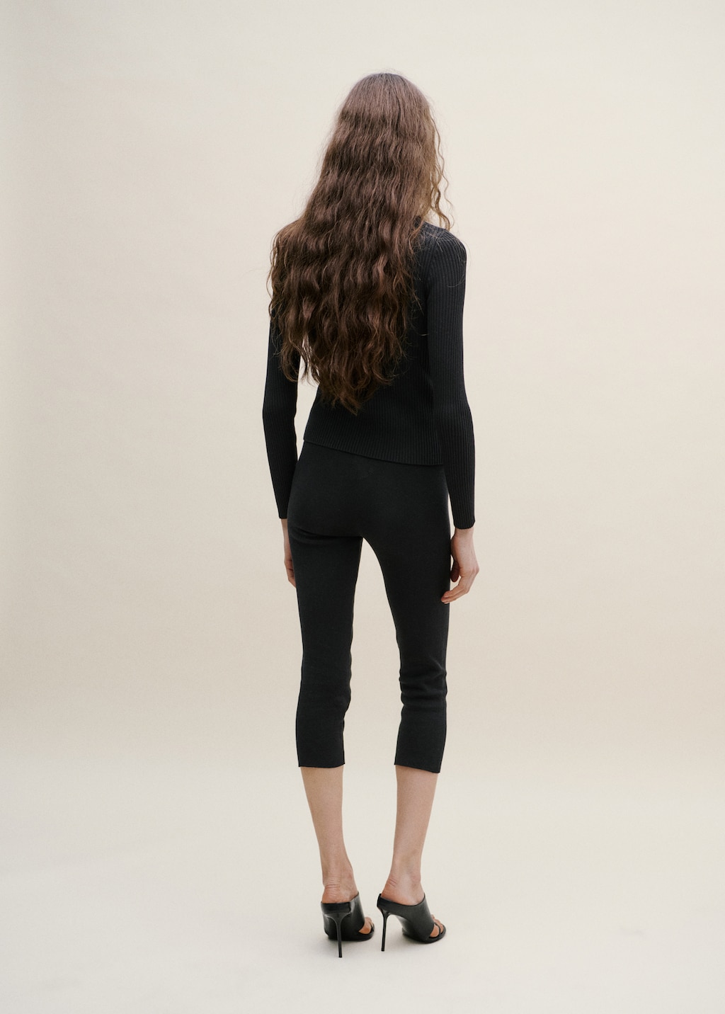 Knit capri trousers - image 2