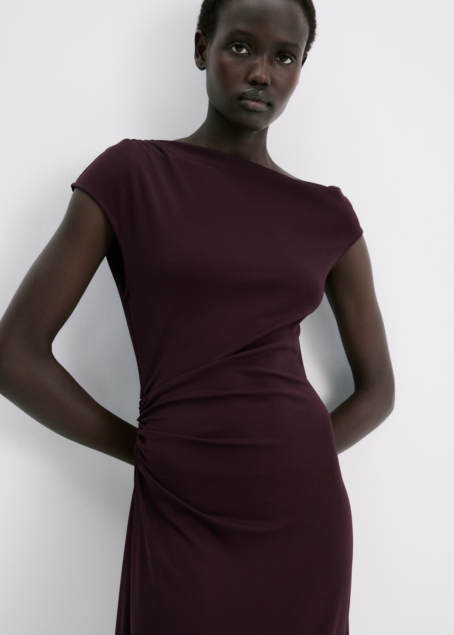 Lange gerimpelde jurk - Detail van het artikel 1