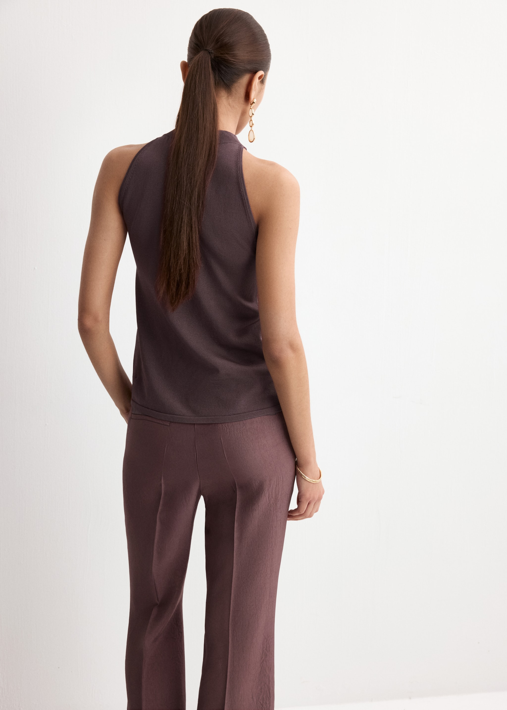 Top punto cuello halter - Reverso del artículo, Vino. Ref: 27064091-00.