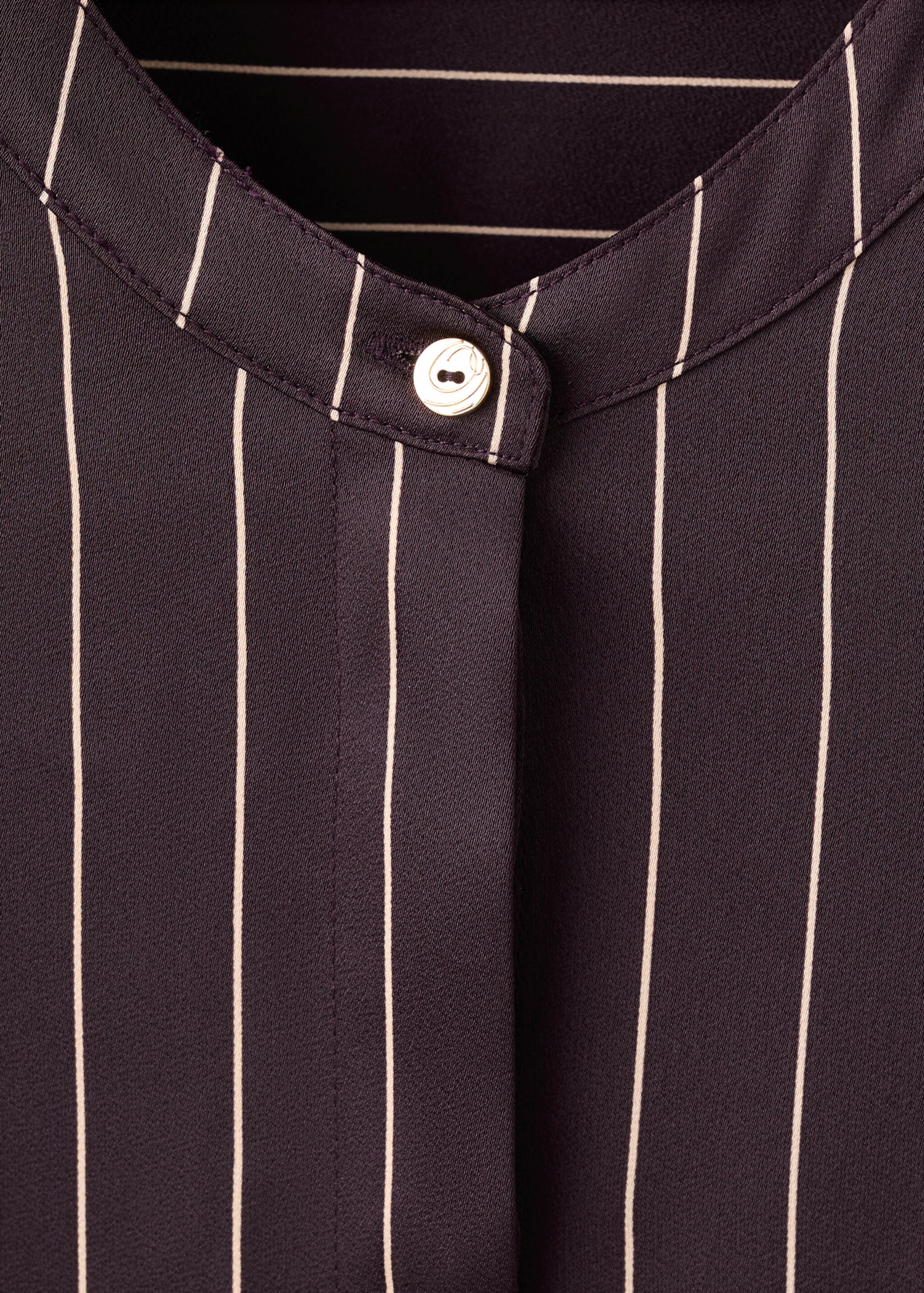 Satin print shirt - Details of the article 8, Chocolate. Ref: 27064092-00.