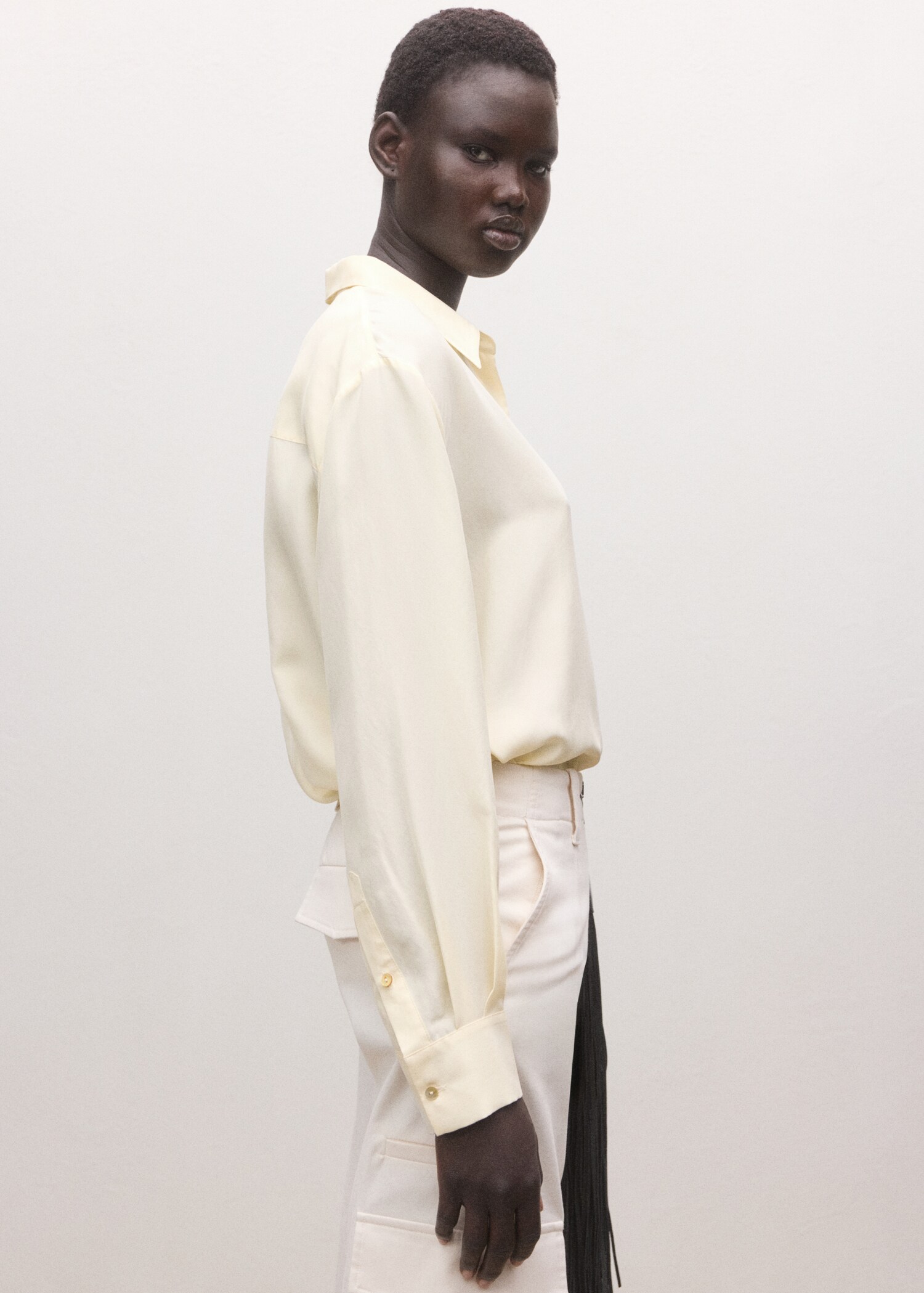 100% silk blouse with hidden buttons - Medium plane