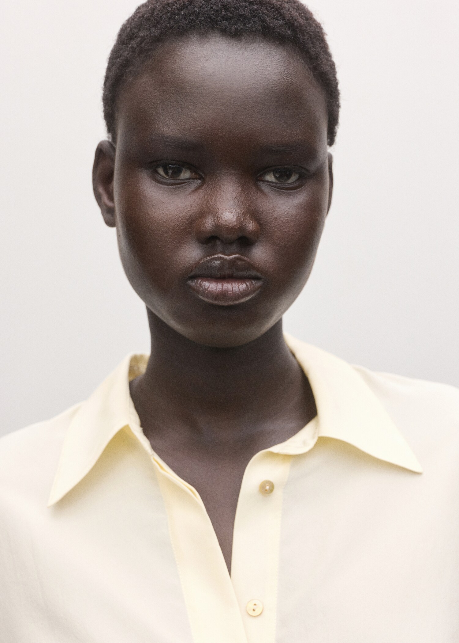 100% silk blouse with hidden buttons - Details of the article 1