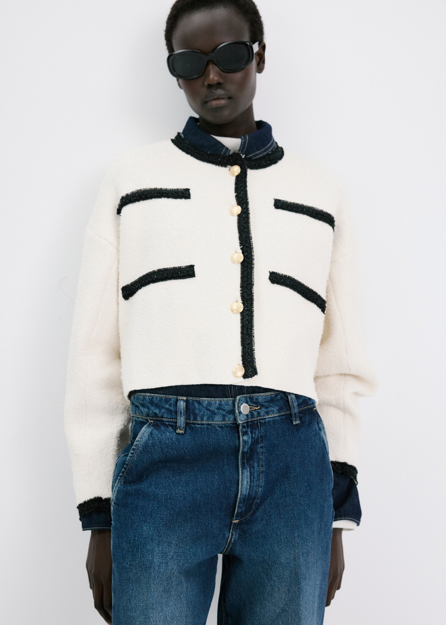 Veste maille liserés contrastants - Plan moyen