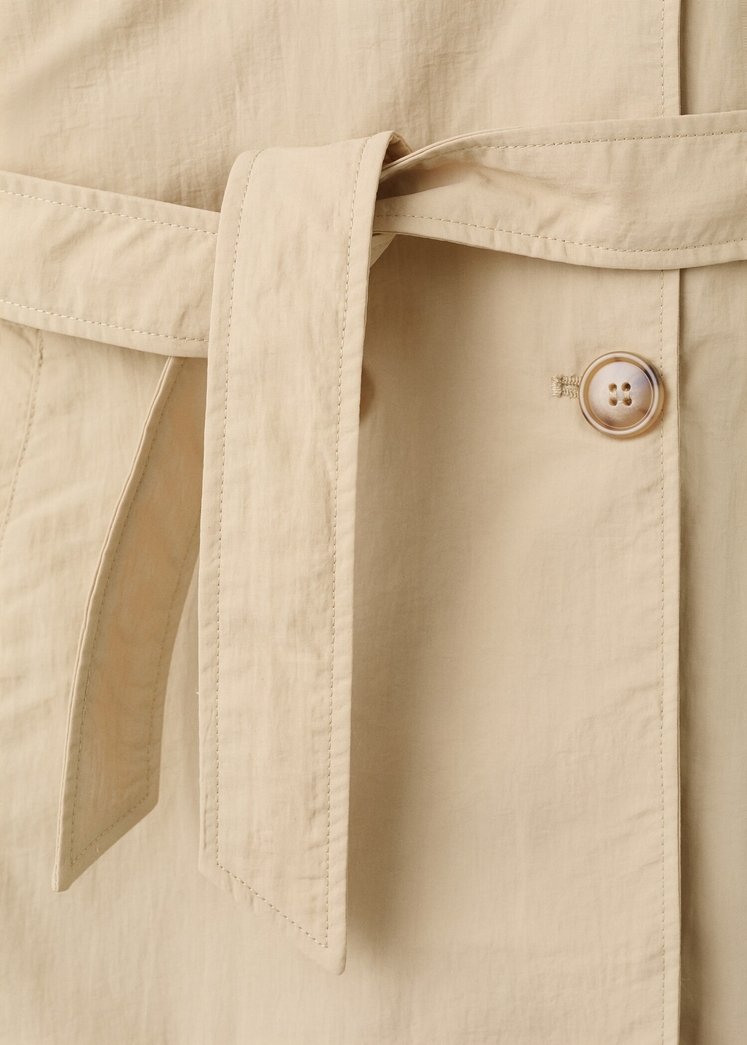 Coat ruth - Details of the article 8