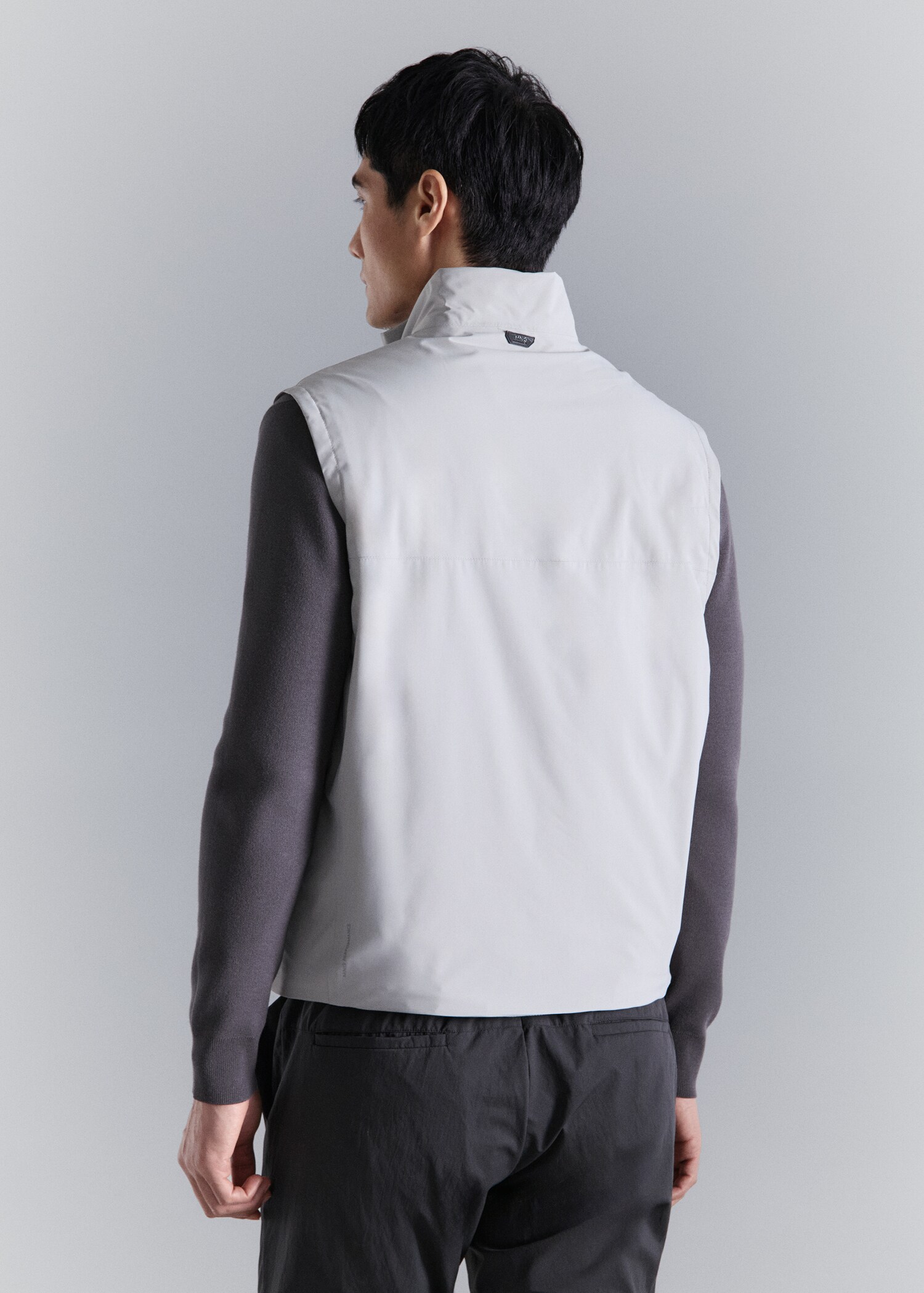 Packable water-repellent gilet with Thermore® technology - Reverse of the article