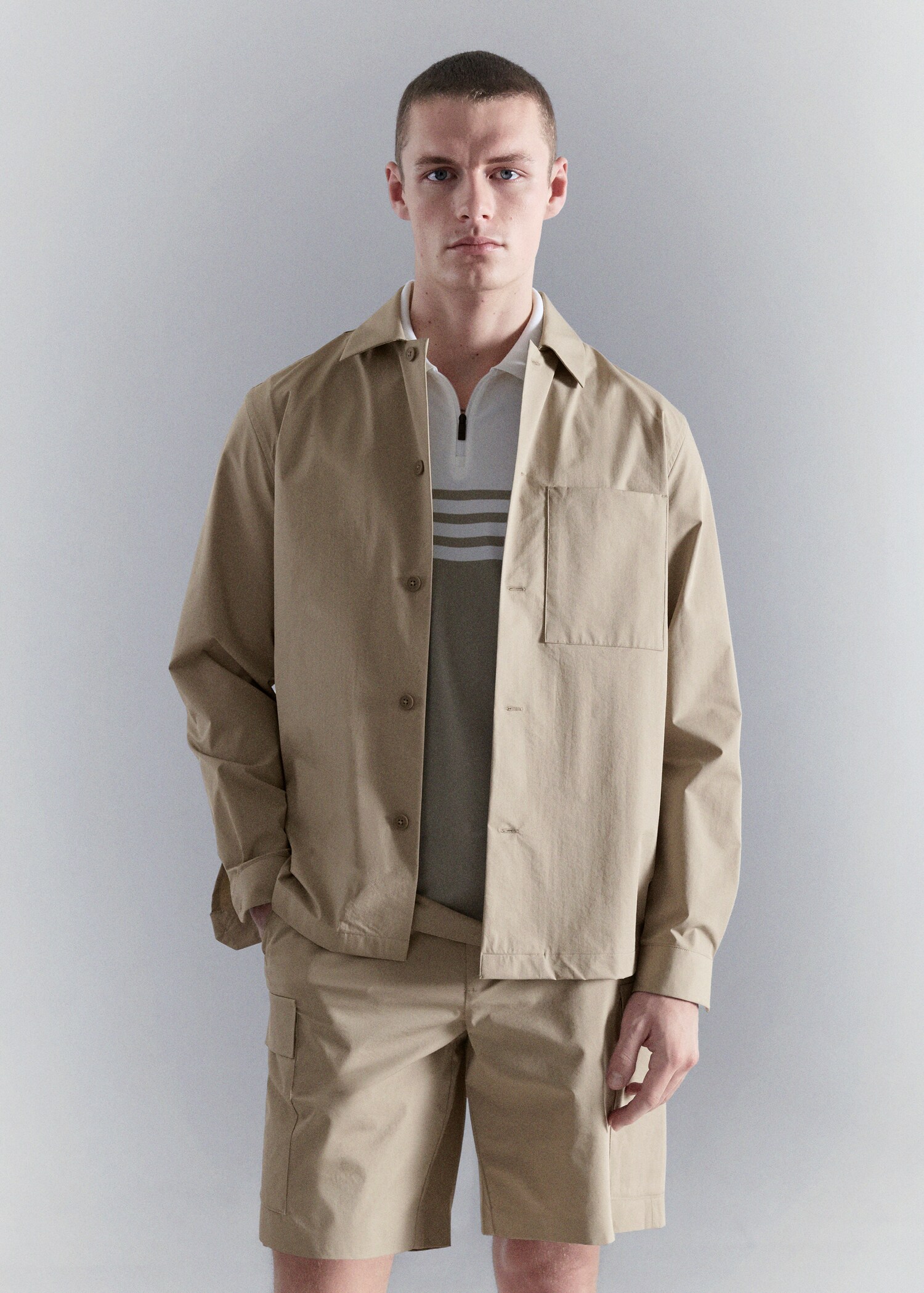 Surchemise non-iron à poche - Plan moyen