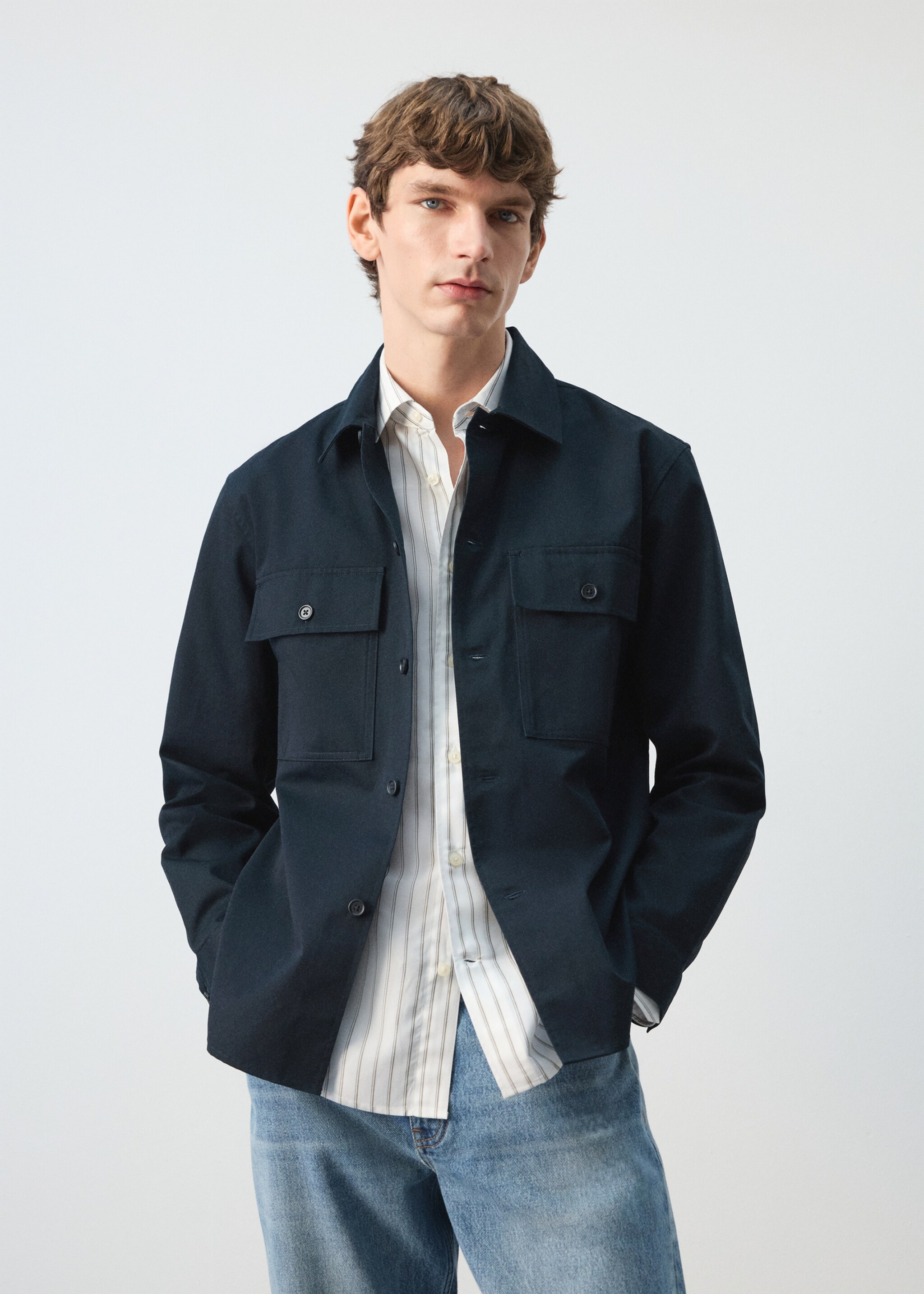 Surchemise 100 % coton poches - Plan moyen, Bleu marine foncé. Ref: 27064423-00.