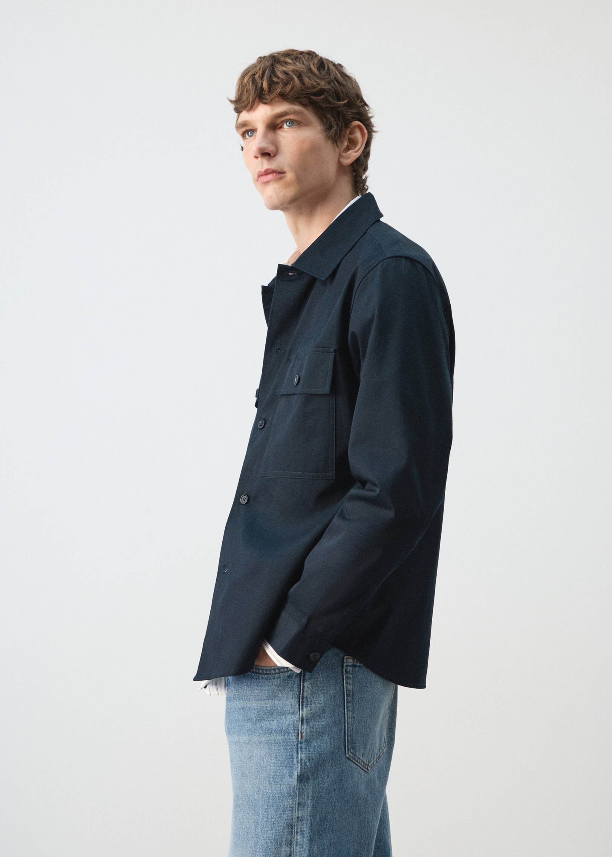 Surchemise 100 % coton poches - Détail de l'article 2, Bleu marine foncé. Ref: 27064423-00.