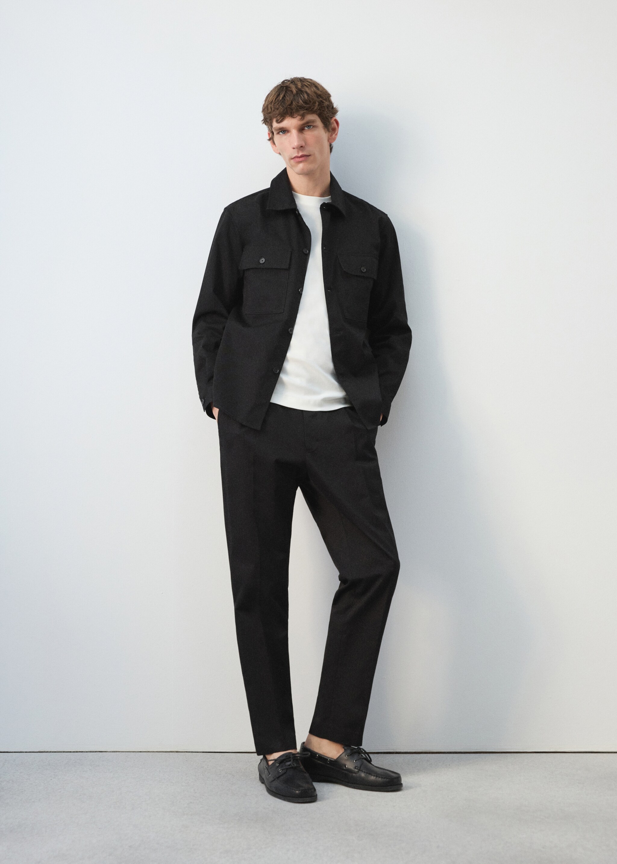 Surchemise 100 % coton poches - Détail de l'article 6, Noir. Ref: 27064423-00.