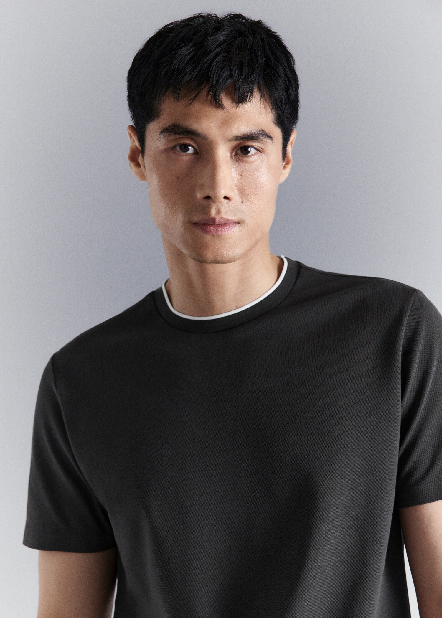 Slim Fit-T-Shirt aus Komfort-Stretchgewebe - Detail des Artikels 1