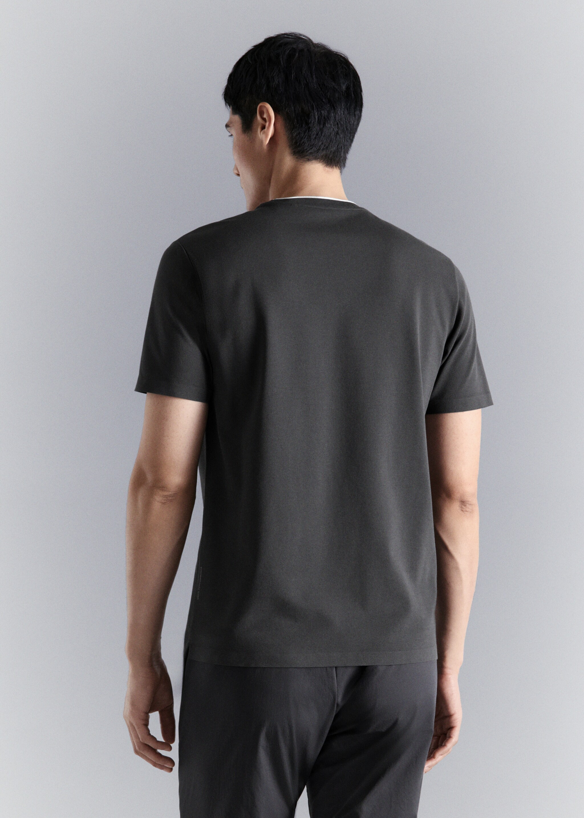 Slim Fit-T-Shirt aus Komfort-Stretchgewebe - Rückseite des Artikels, Dunkelgrau. Ref: 27064425-00.