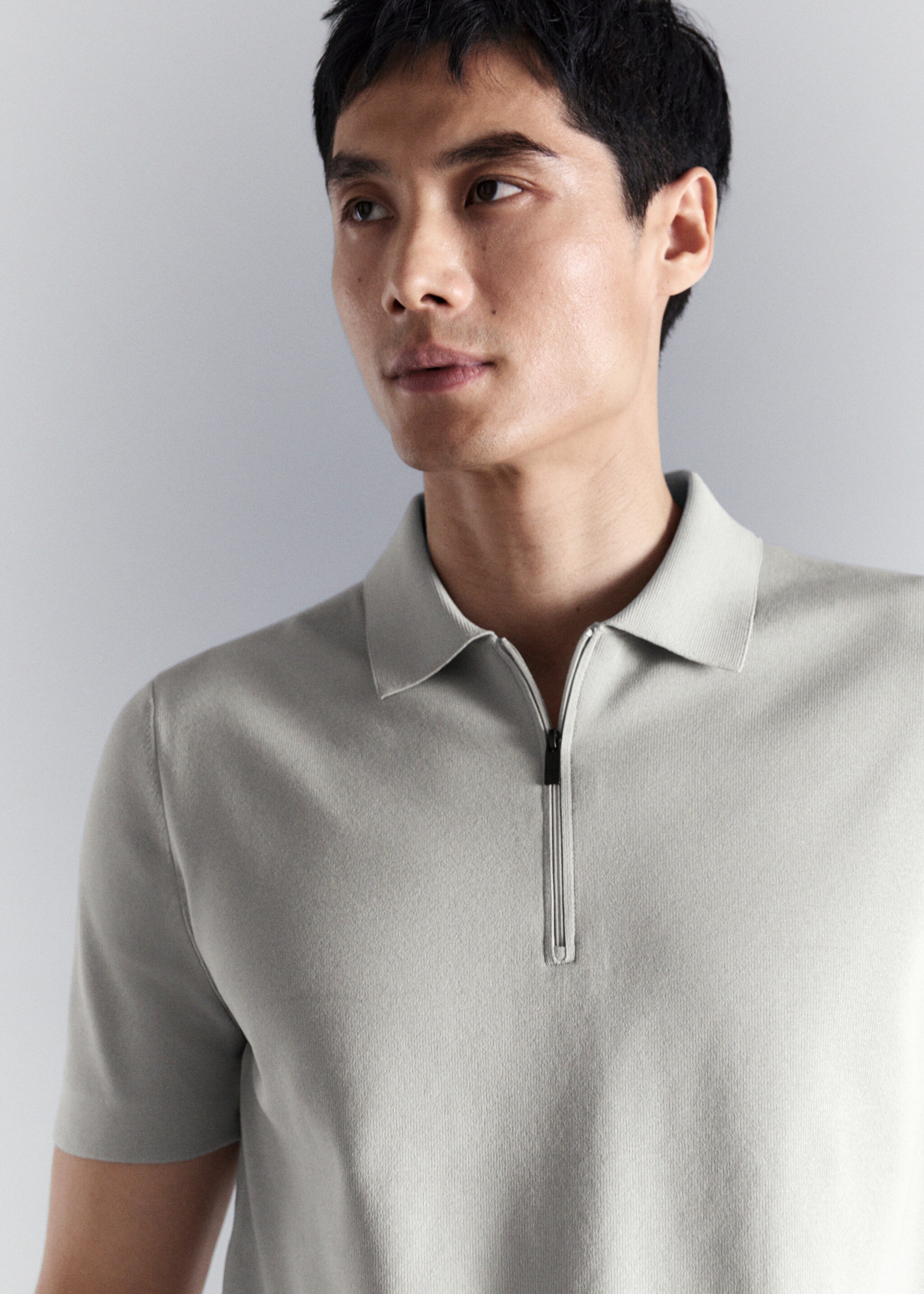 Polo comfort stretch com fecho de correr - Pormenor do artigo 1, Cinzento-gelo. Ref: 27064428-00.