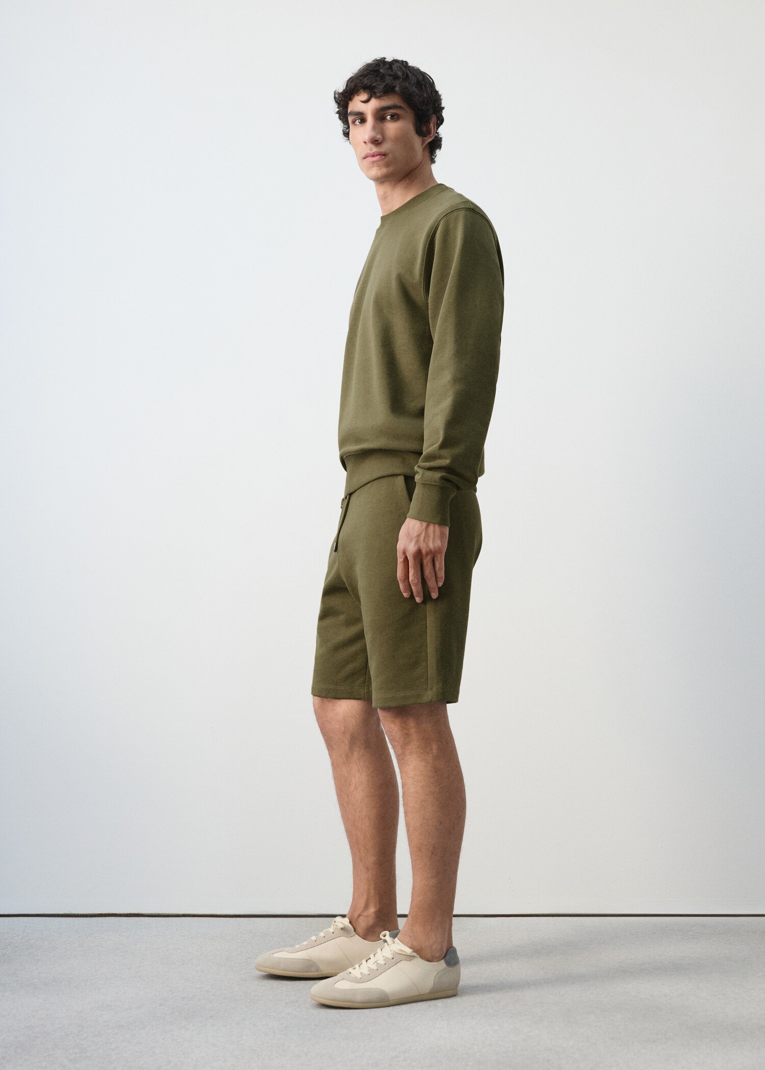 100% cotton regular-fit sweatshirt - Details of the article 2