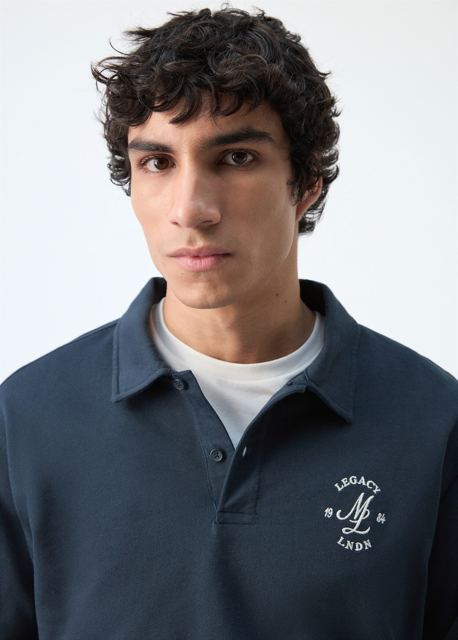 100% cotton polo shirt with graphic embroidery - Details of the article 1