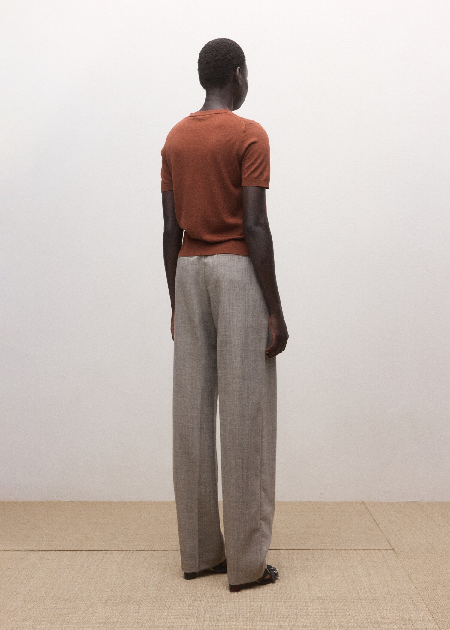 Pull-over 100 % laine manches courtes - Verso de l’article