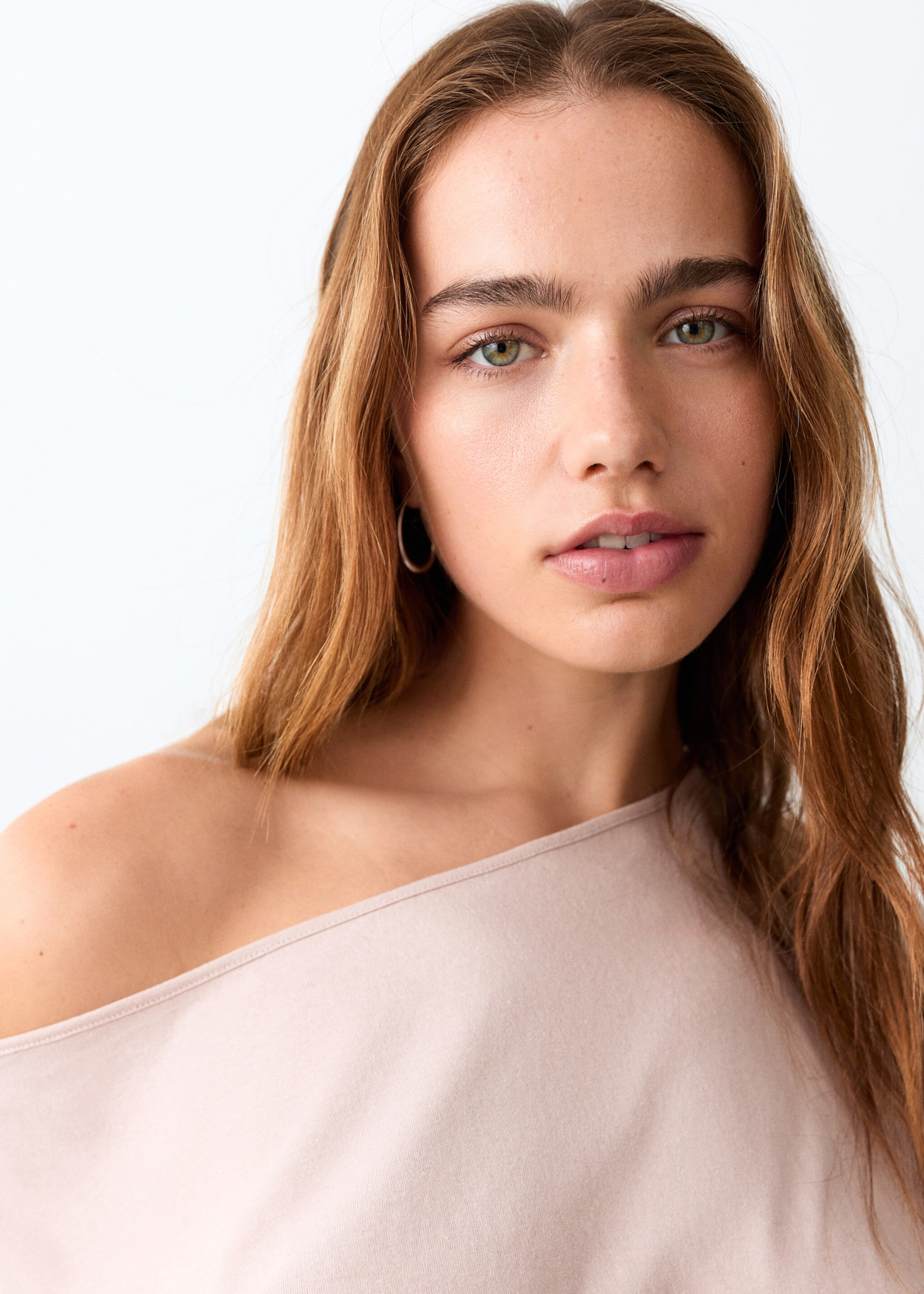 Gathered boat neck top - Details of the article 1, Pink. Ref: 27064450-00.