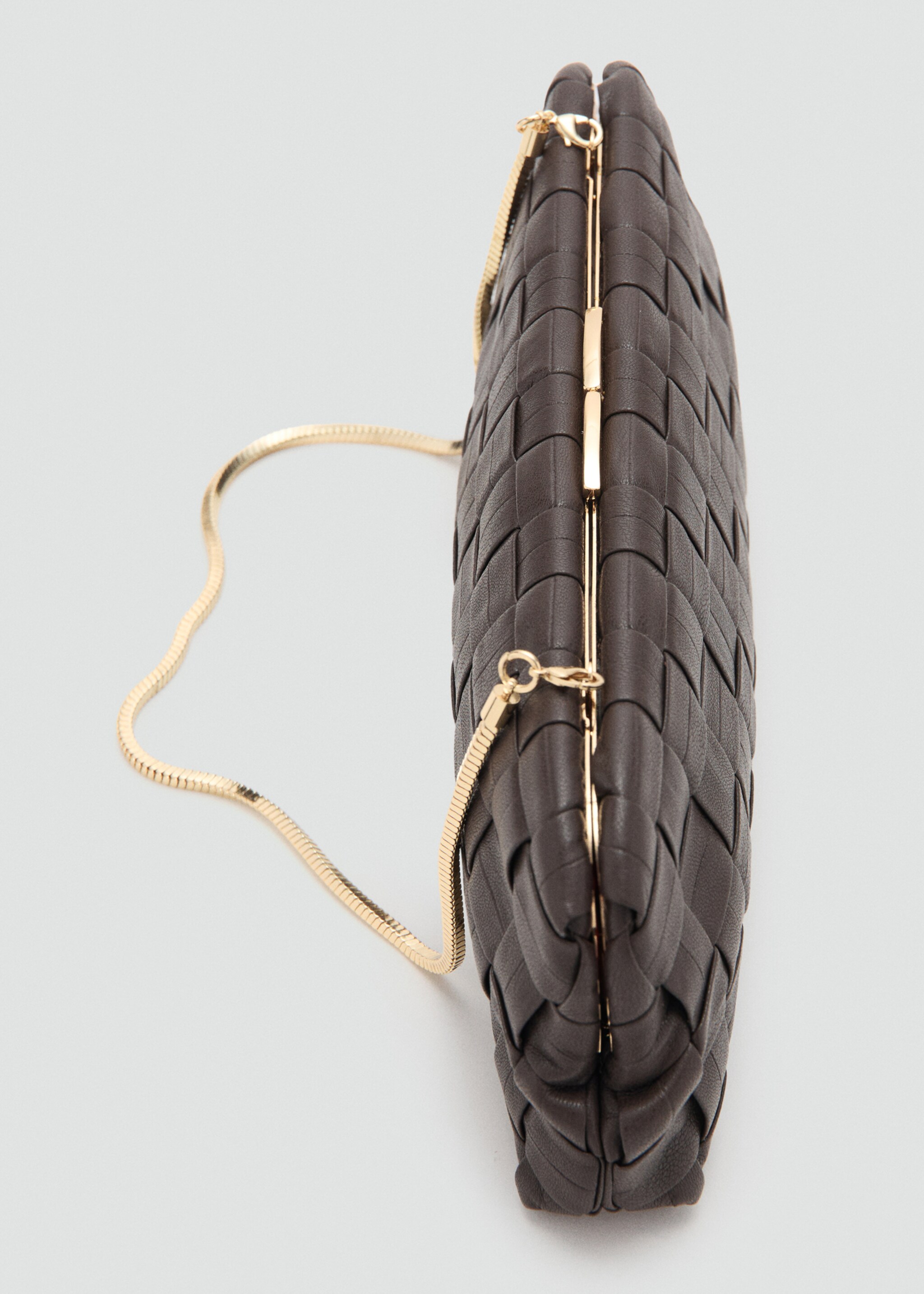Braided handbag - Details of the article 1, Chocolate. Ref: 27064773-00.