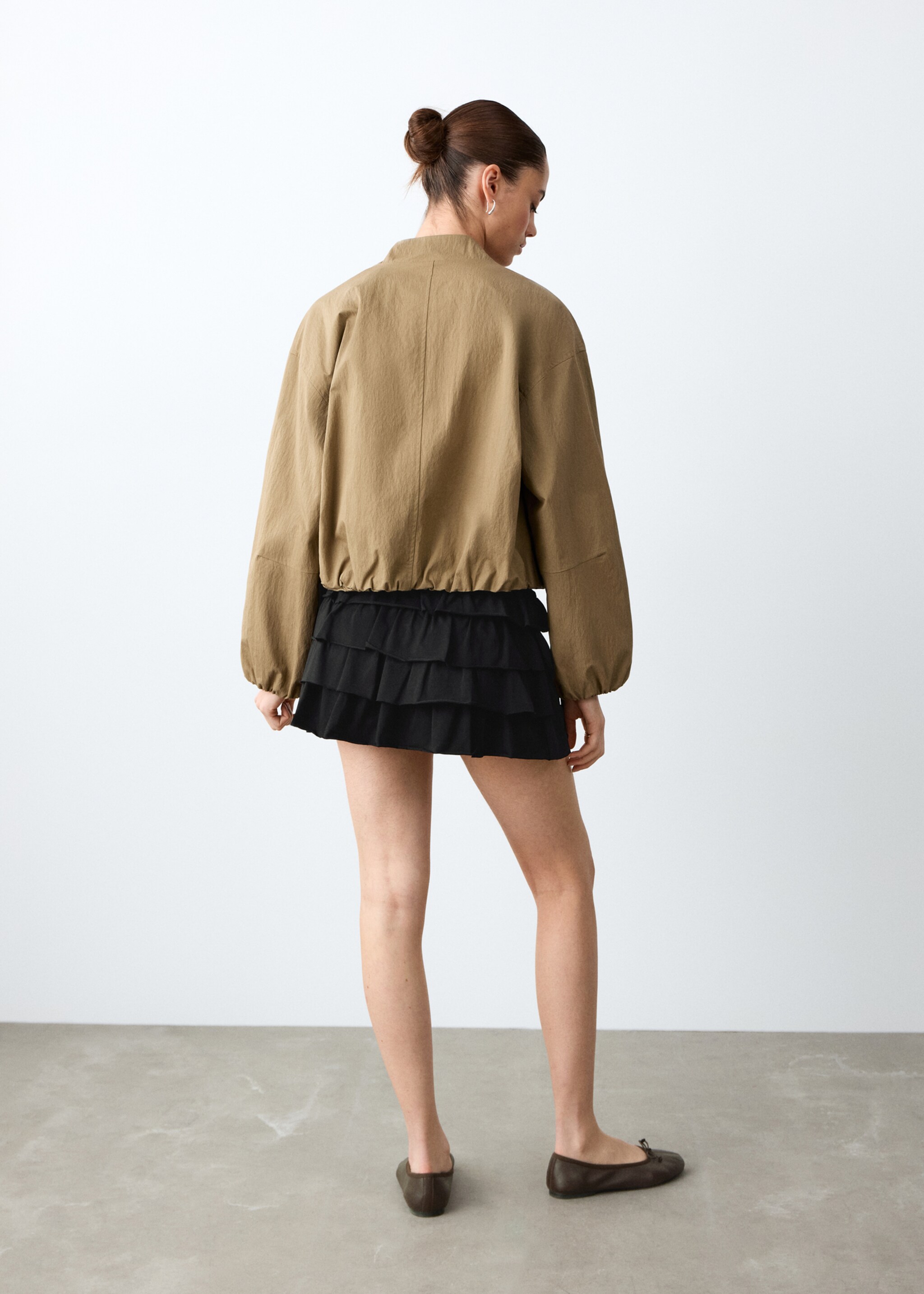 Jupe courte à volants - Verso de l’article, Noir. Ref: 27064777-00.