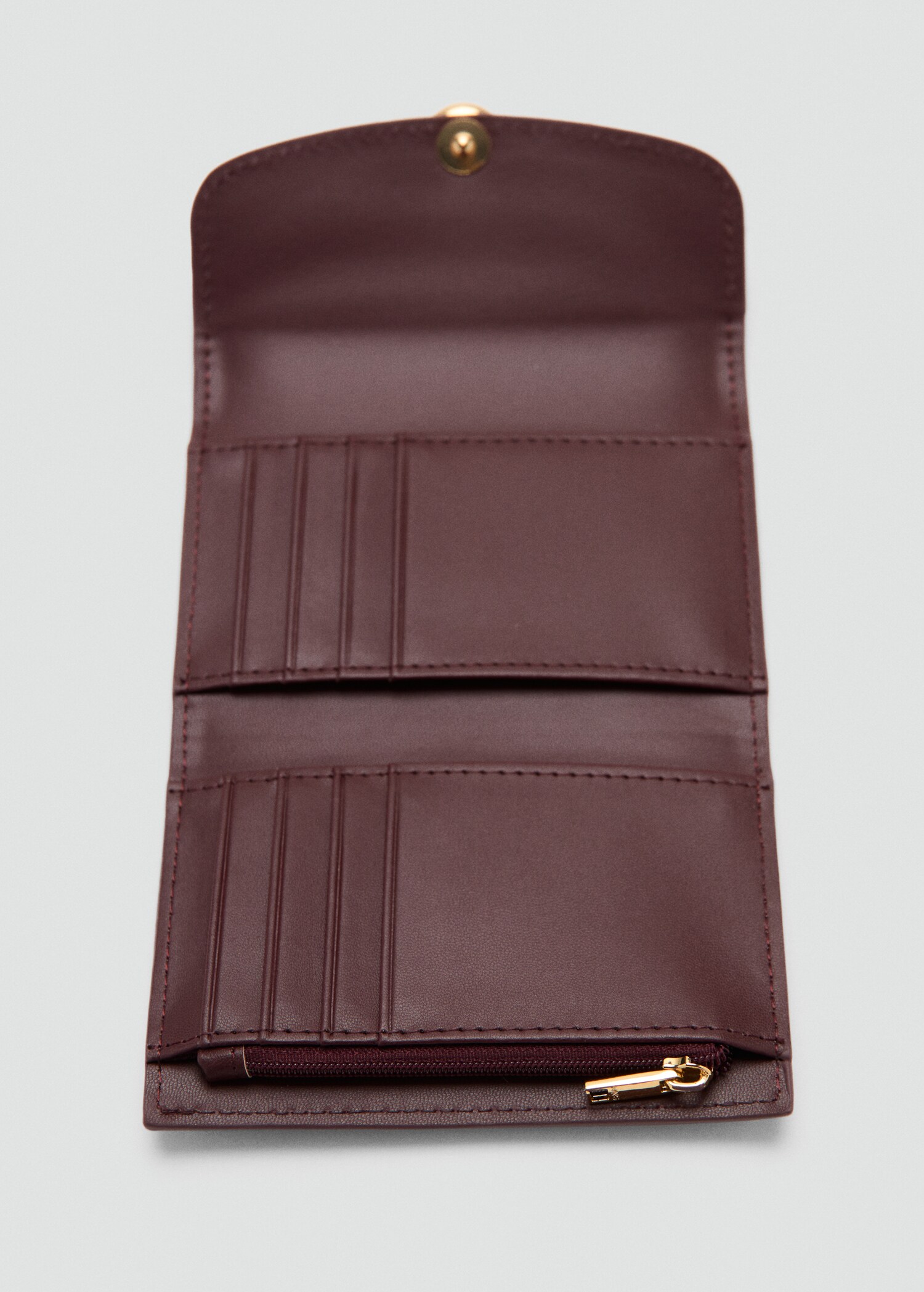 Wallet with jewel button flap - Details of the article 1