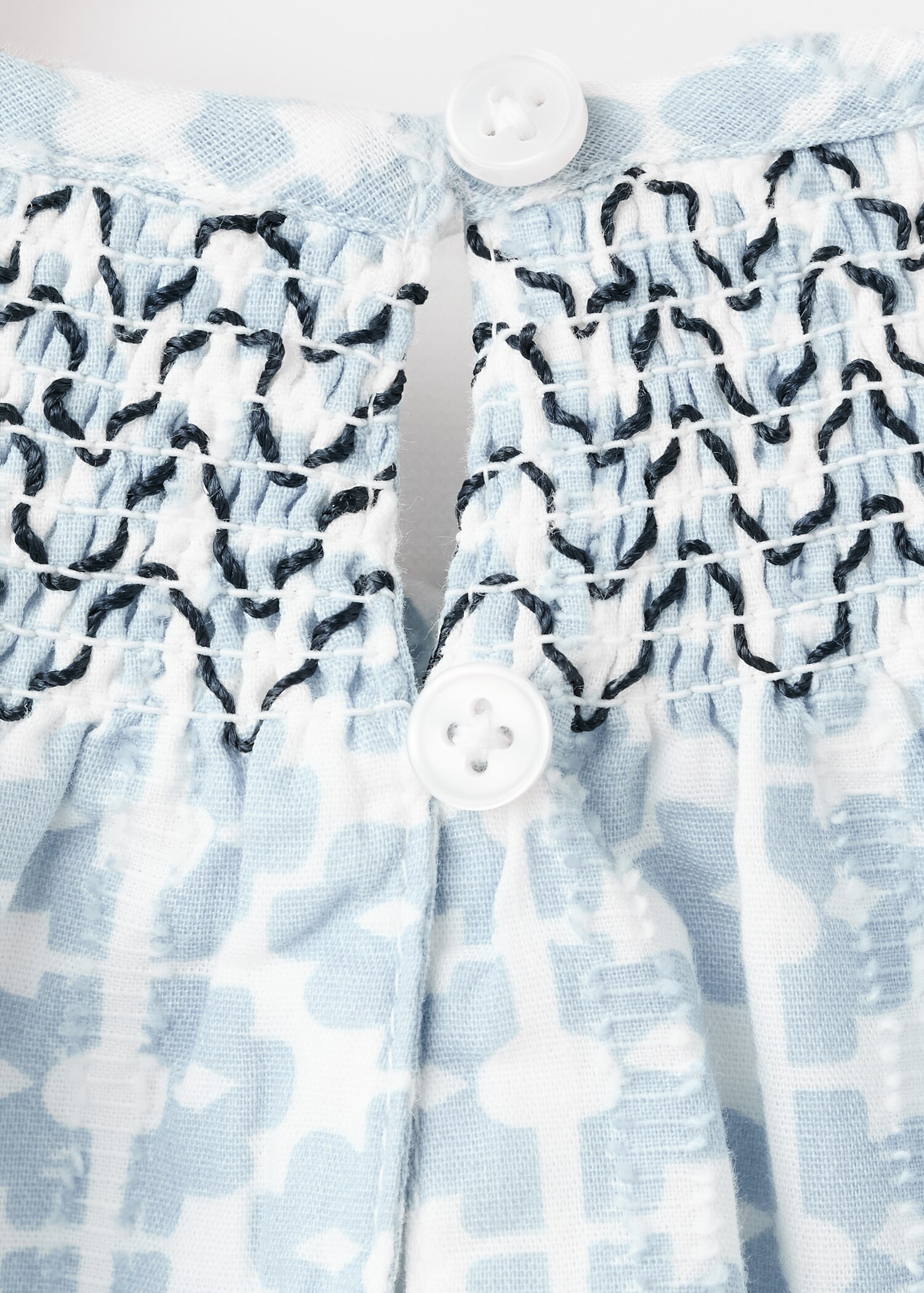 Short patterned dress - Details of the article 0