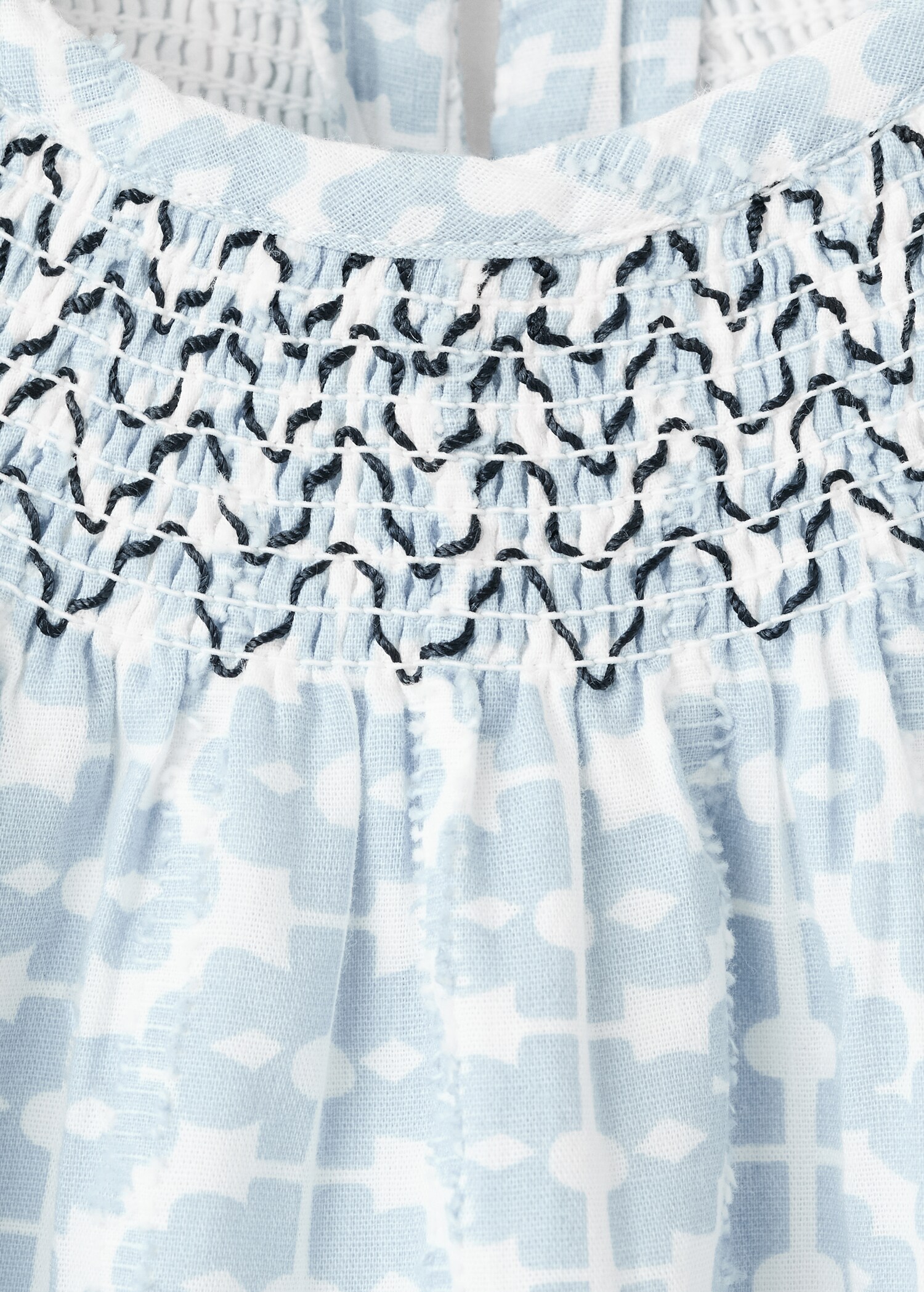 Short patterned dress - Details of the article 8