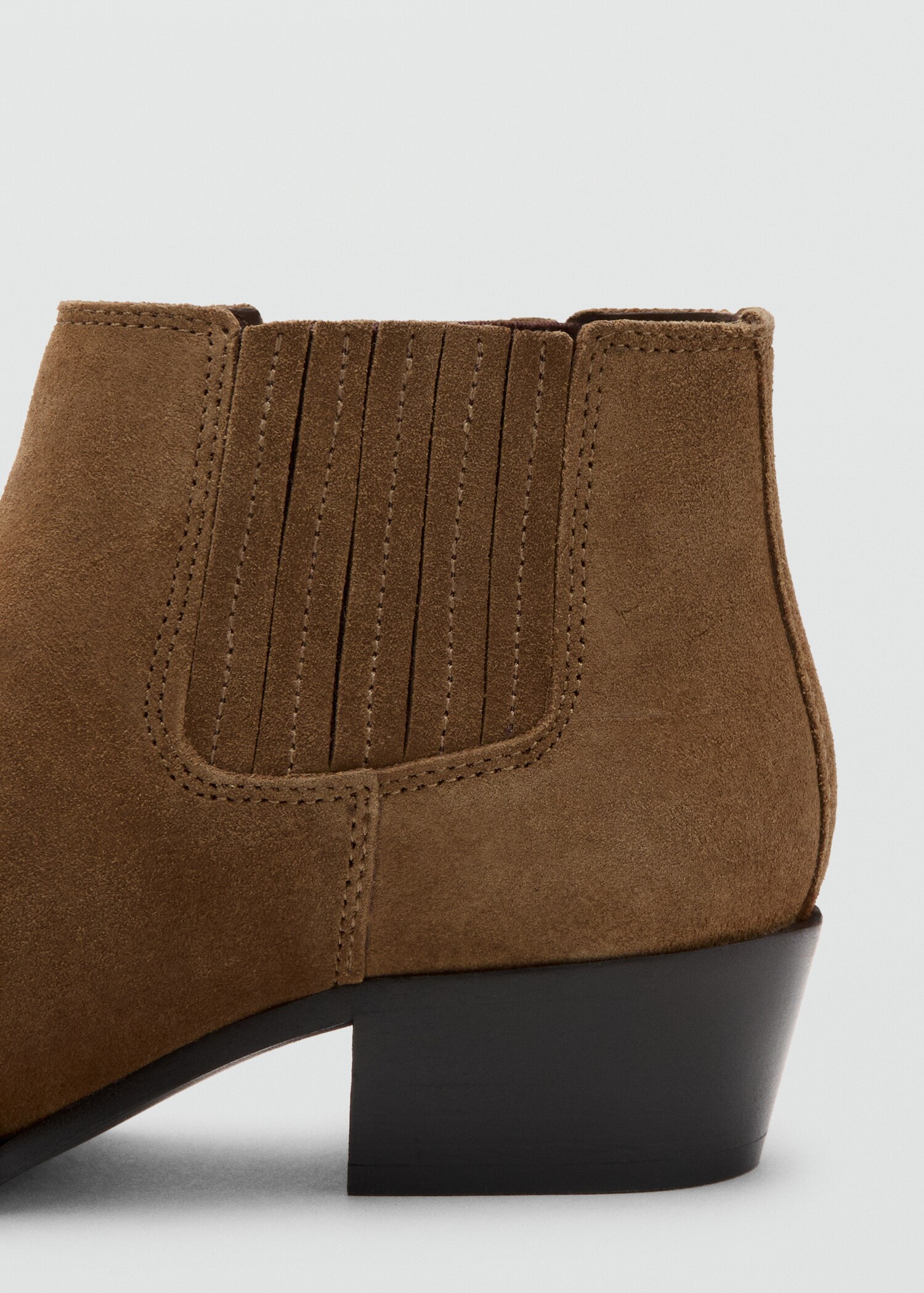Suede block-heel boots - Details of the article 1