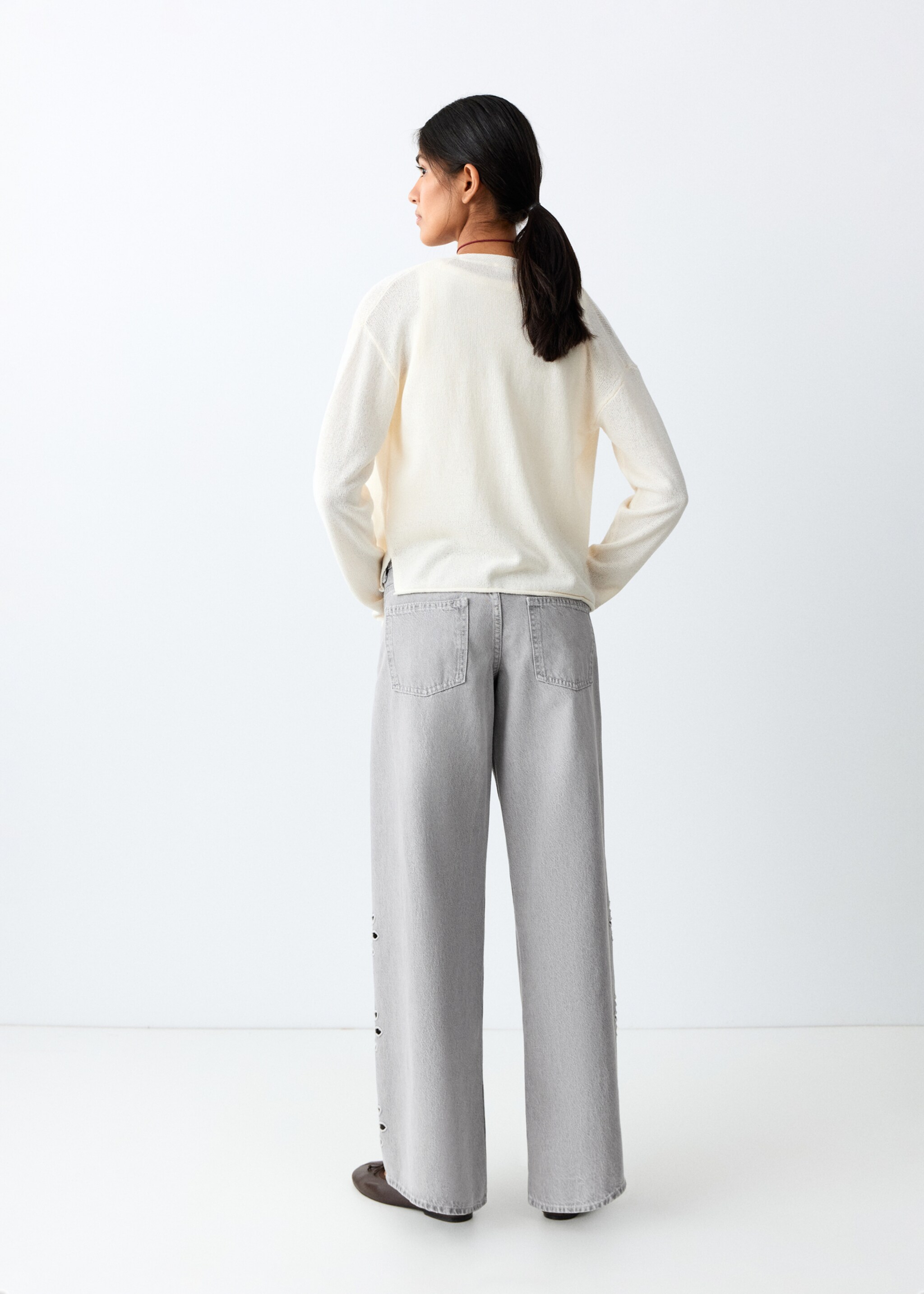 Jean droit brodé - Verso de l’article, Gris denim. Ref: 27065165-00.