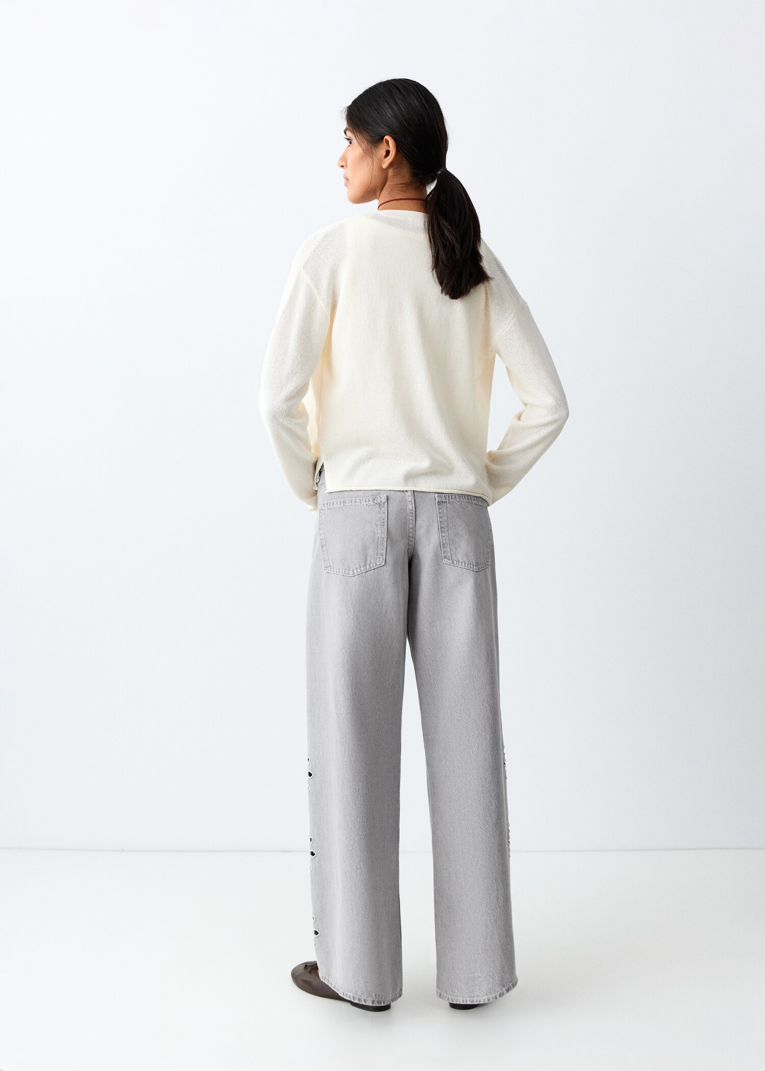 Jean droit brodé - Verso de l’article