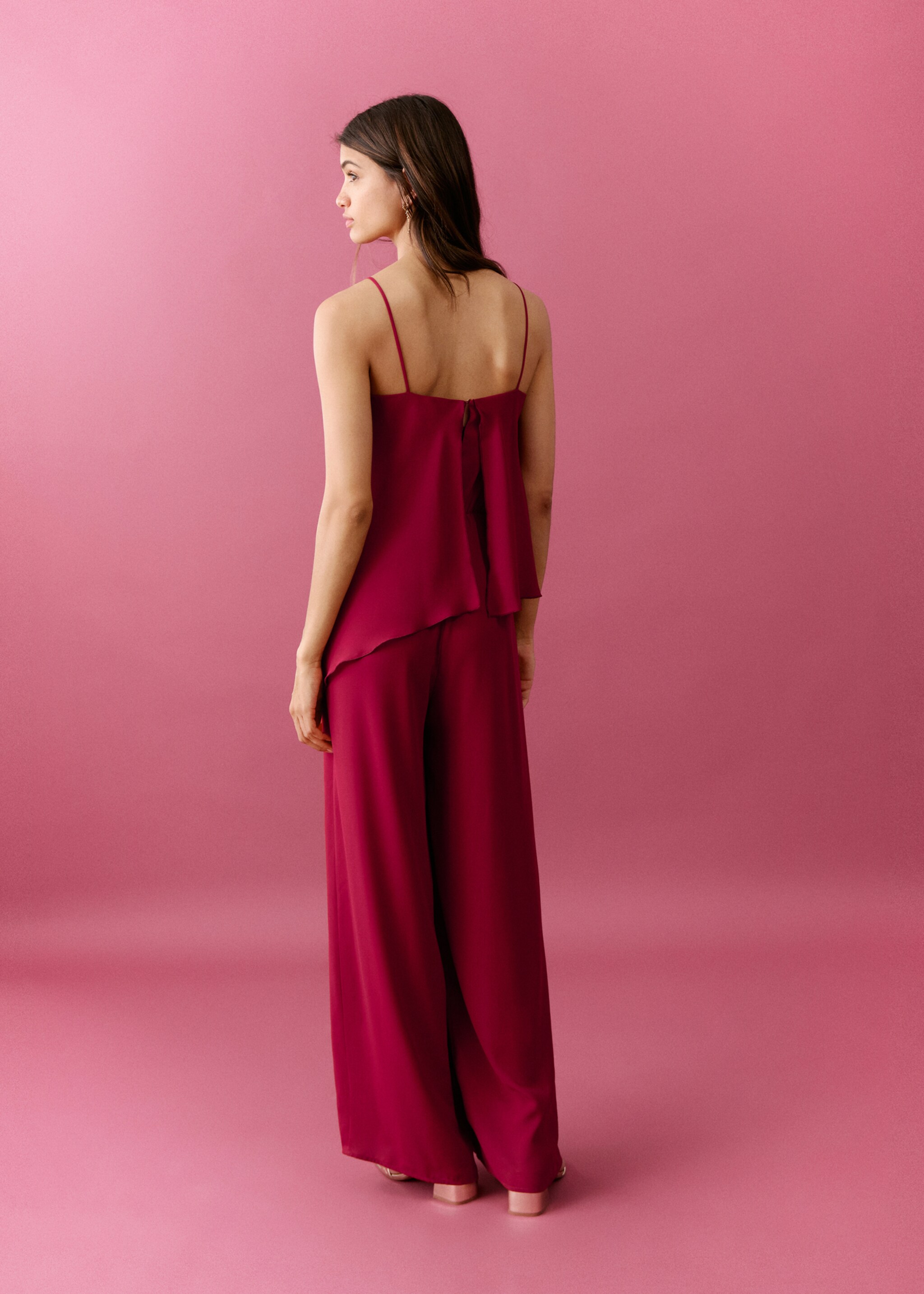 Ruffled asymmetric jumpsuit - Reverse of the article, Red. Ref: 27065811-00.