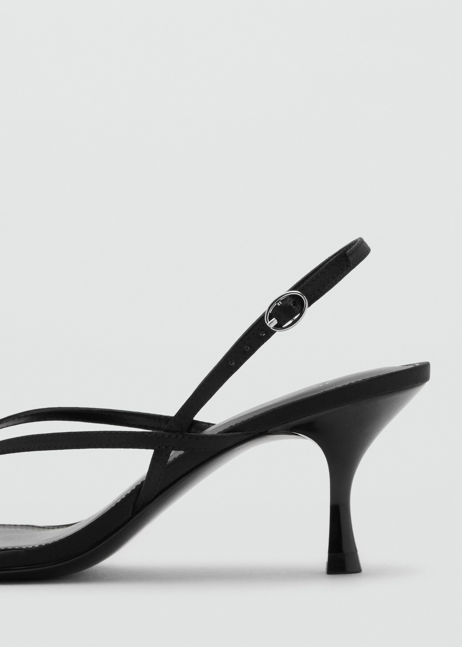 Sandales à lanières et talon - Détail de l'article 1