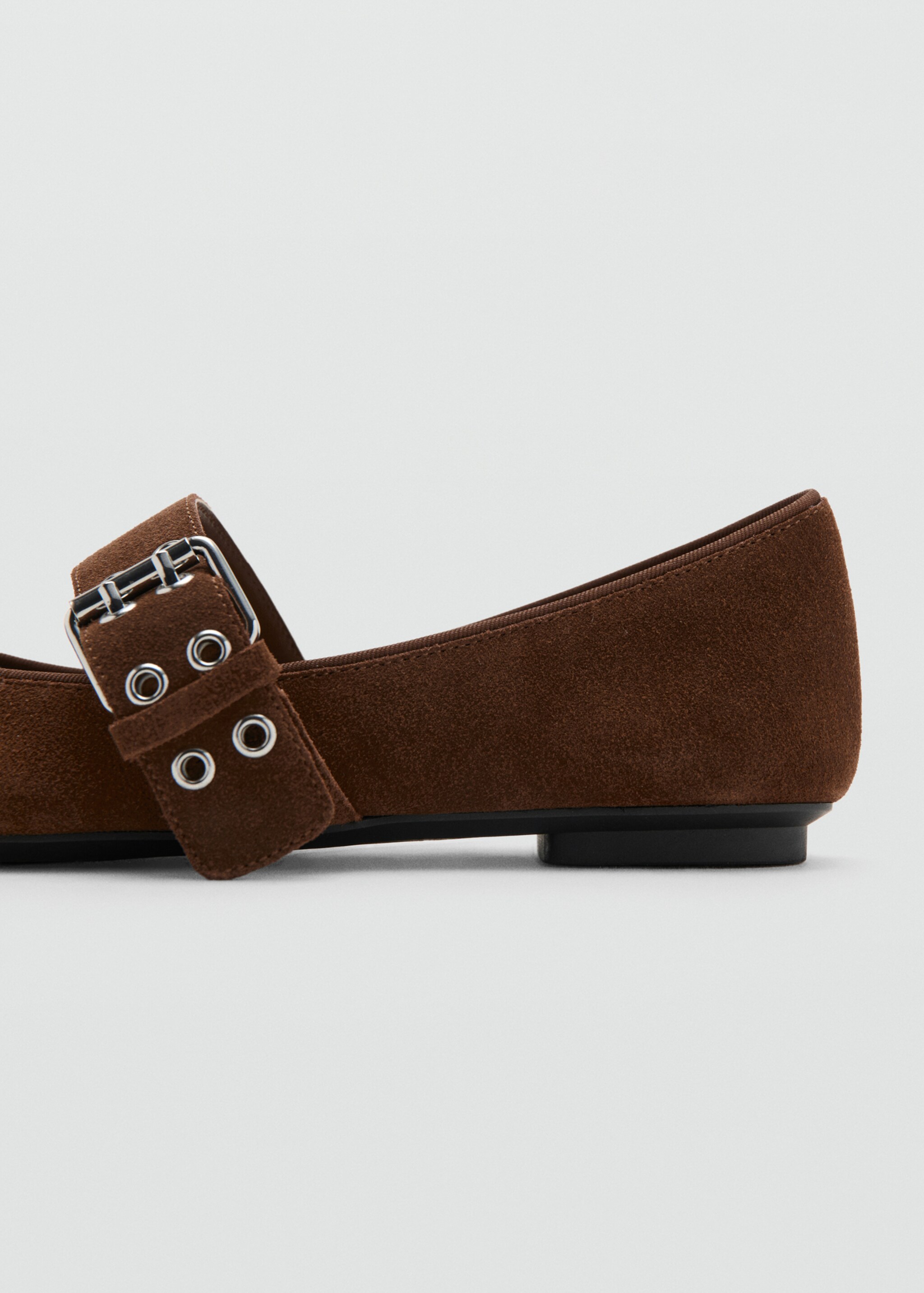 Ballerina flat with buckle closure - Details of the article 1, Chocolate. Ref: 27065820-00.