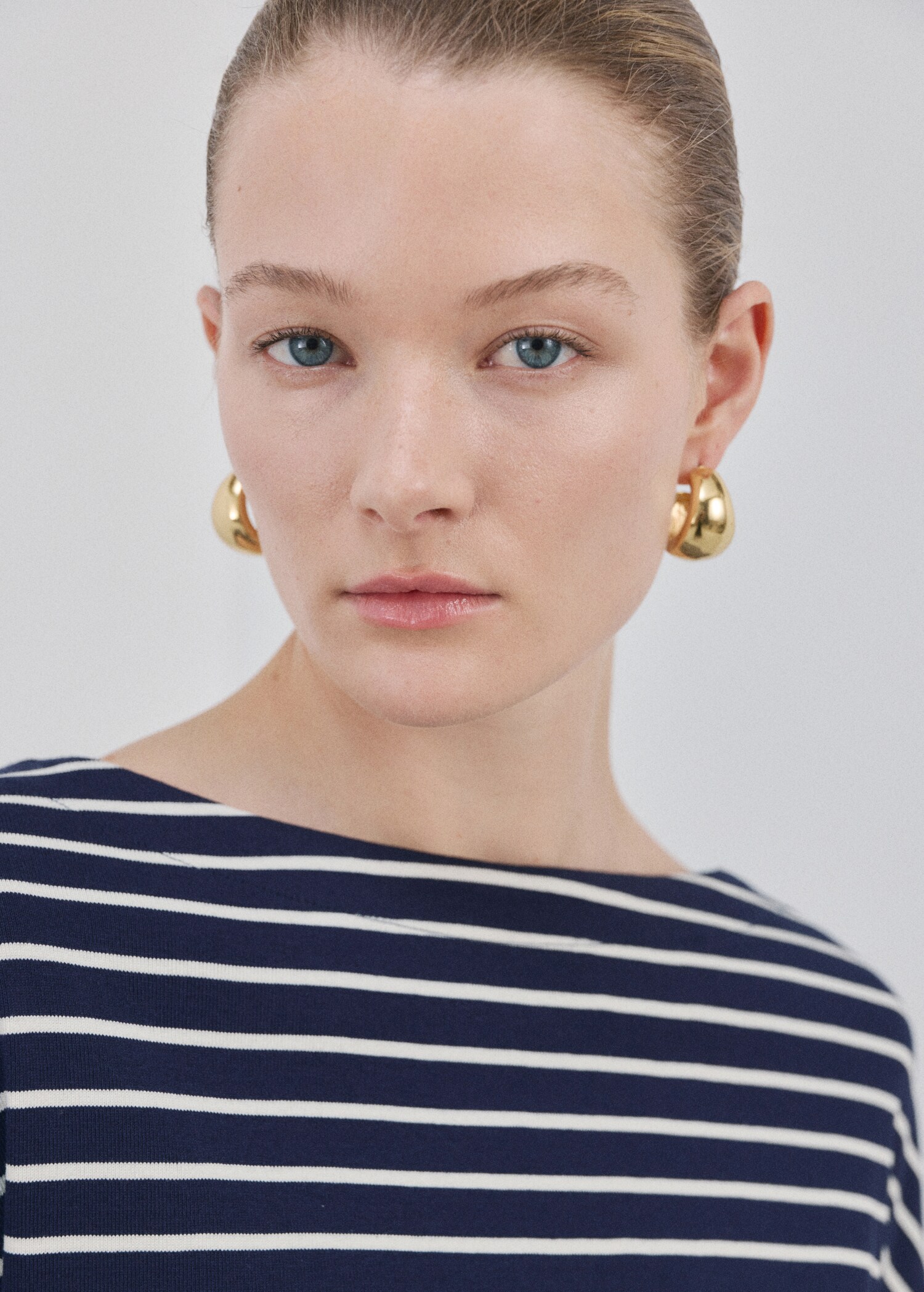 Striped boat neck sweatshirt - Details of the article 1