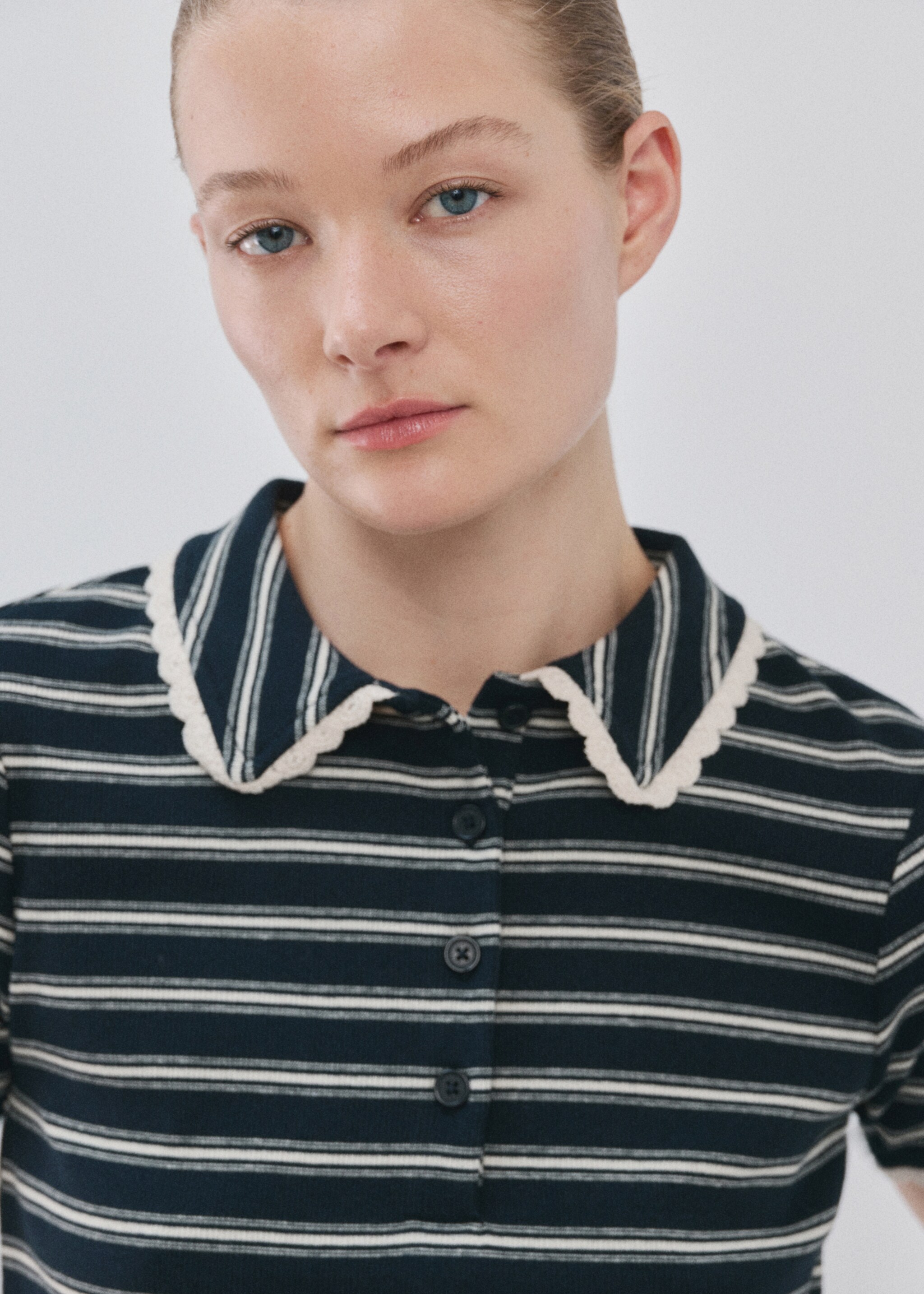 Polo à rayures festonnées - Détail de l'article 1, Bleu marine. Ref: 27065825-00.