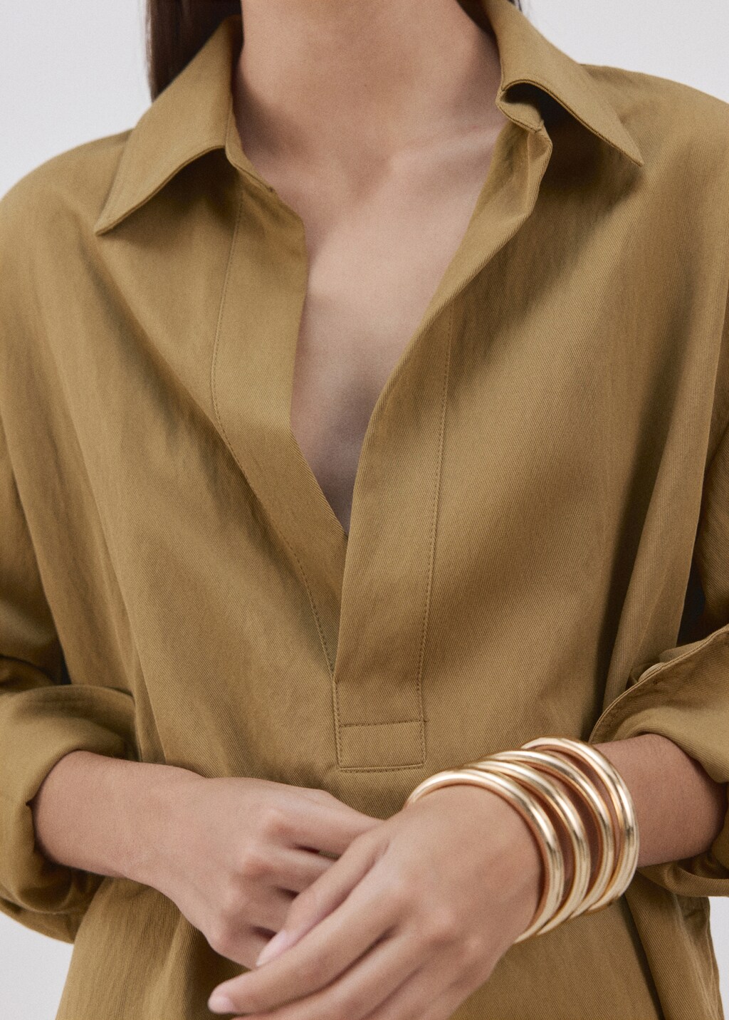Oversized shirt with a shirt collar - image 4