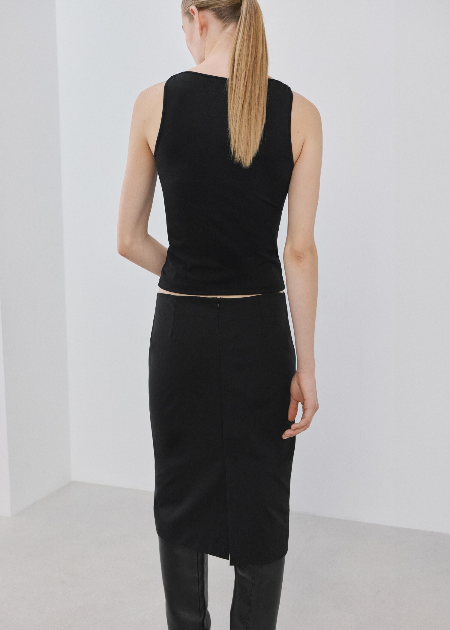 Fitted crop top - Reverse of the article