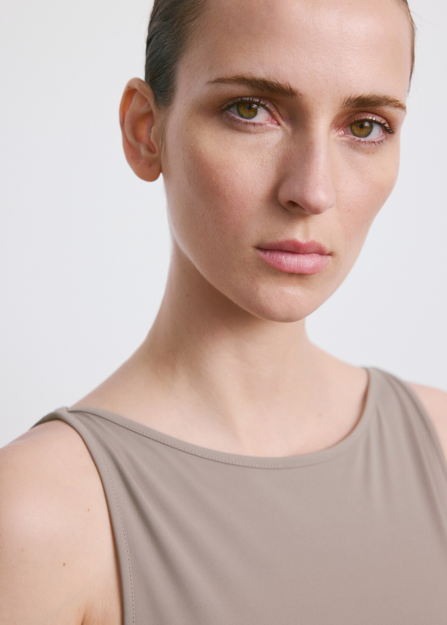 Fitted crop top - Details of the article 1